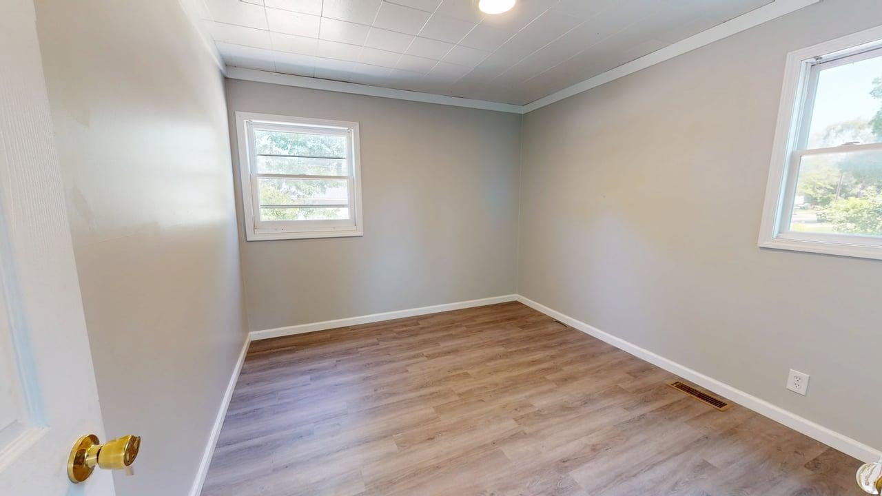 104 Bradley Property Photo 23
