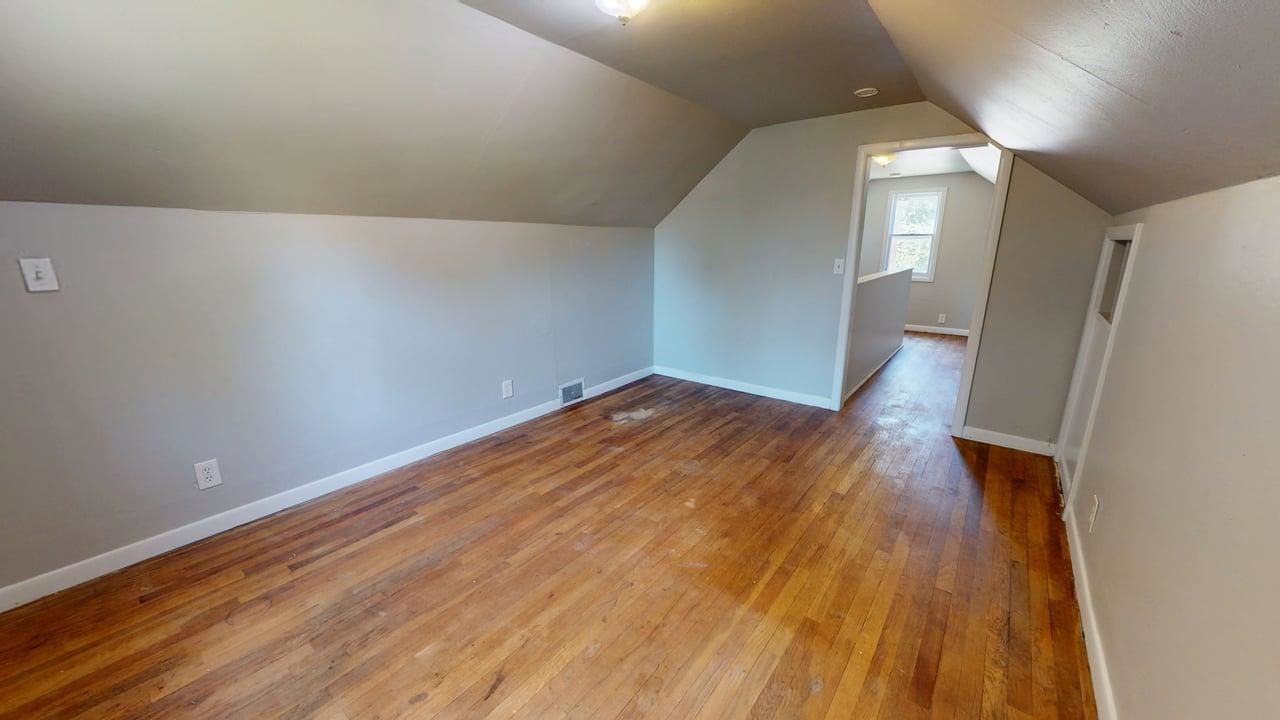104 Bradley Property Photo 26