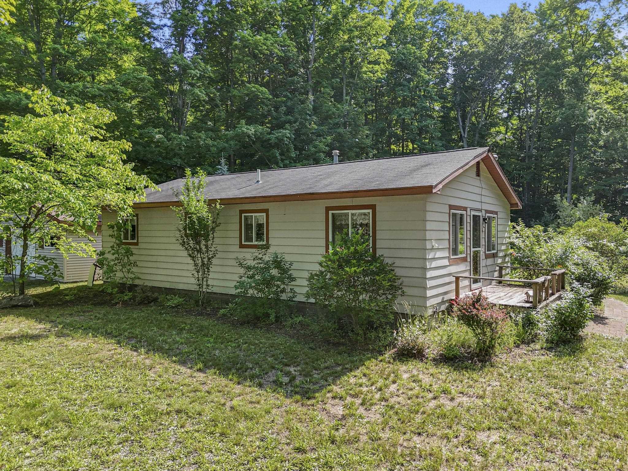 5135 Kast Road Property Photo 1