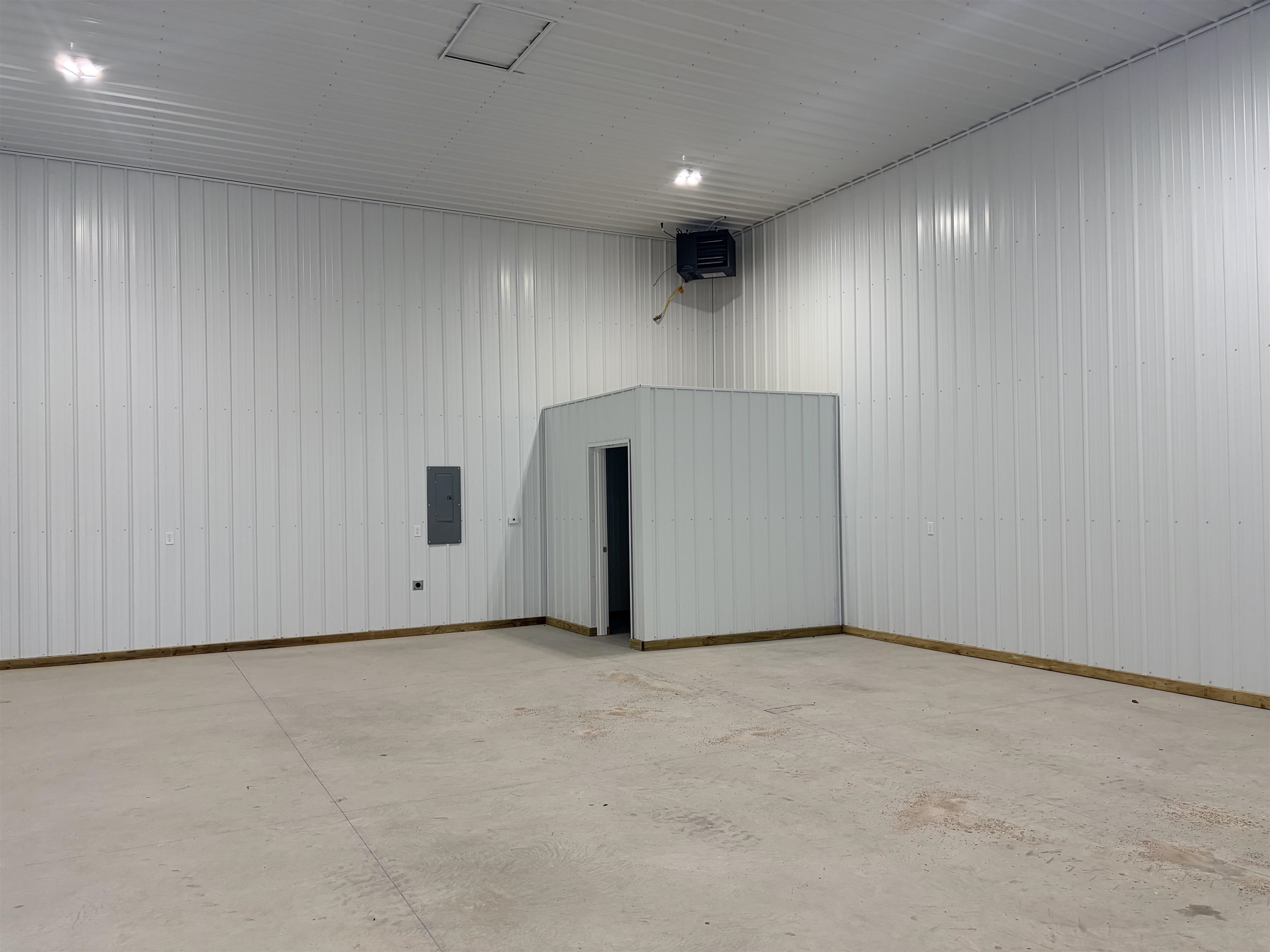 5839 Storage Loop Drive Property Photo 2