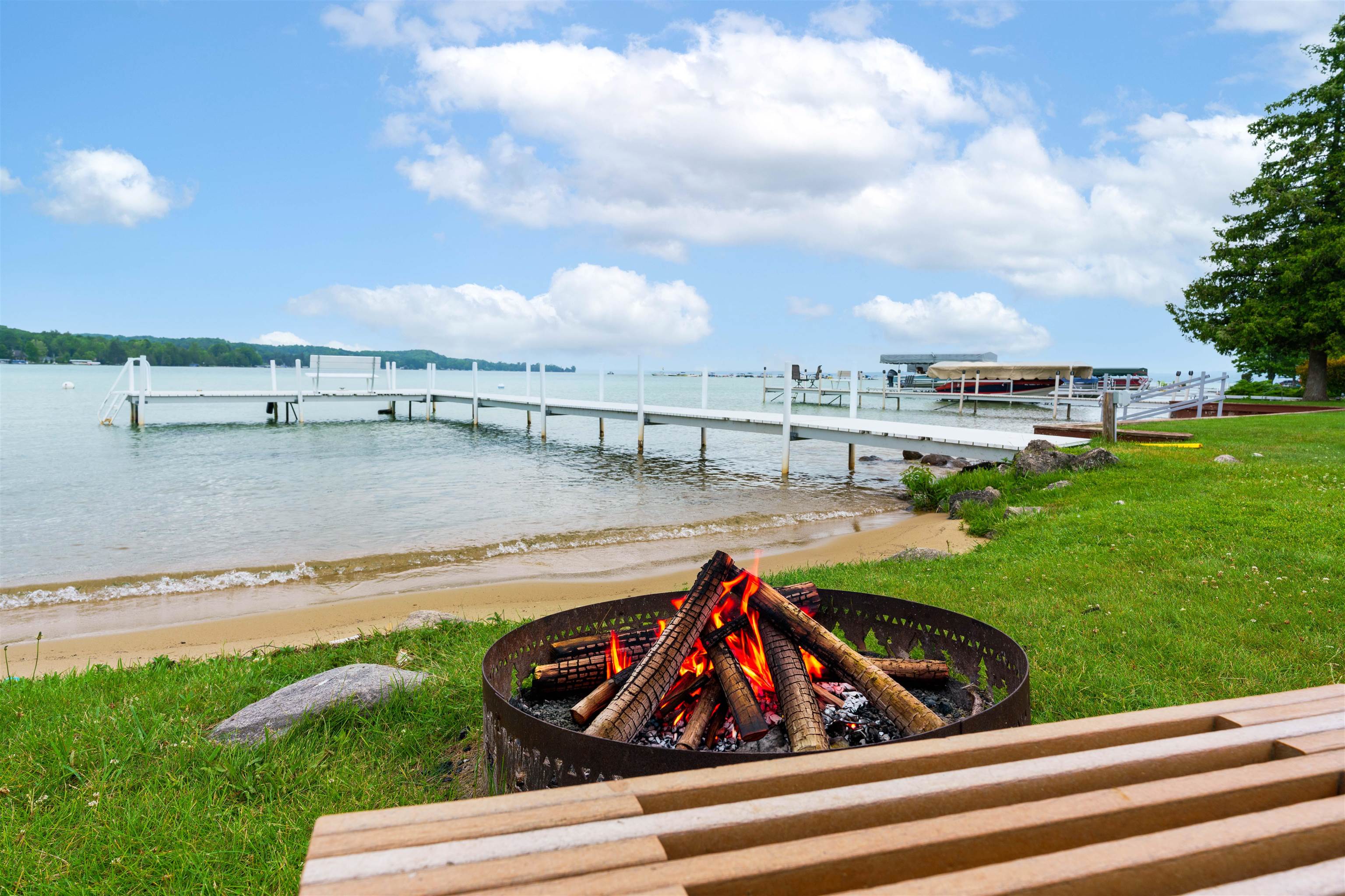 7636 Crystal Beach Property Photo 1
