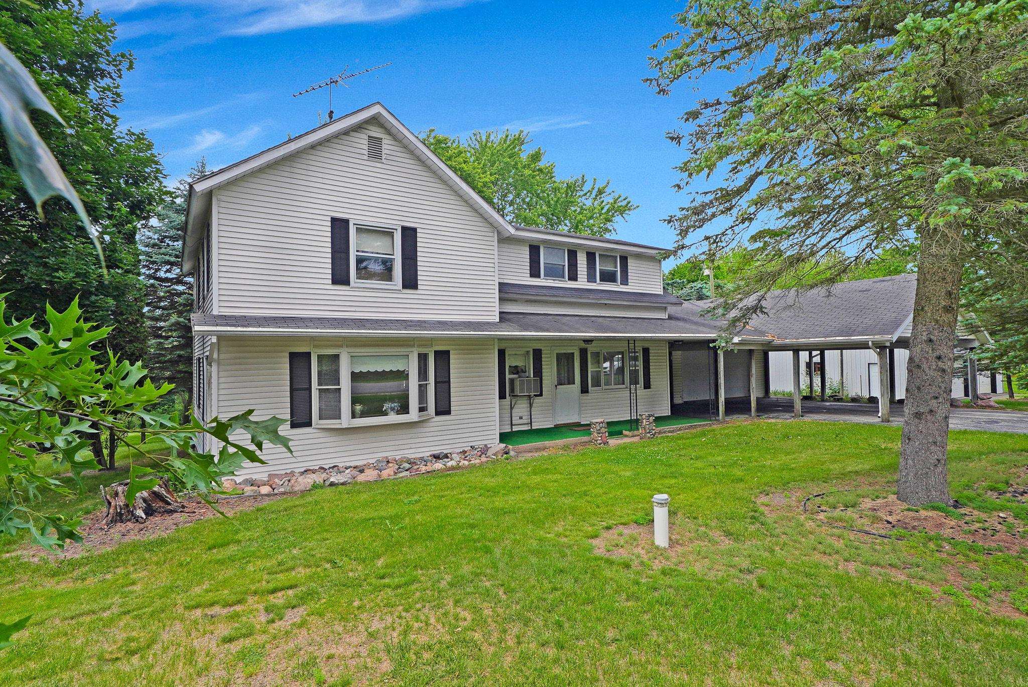 7017 Twin Lakes Avenue Property Photo 1