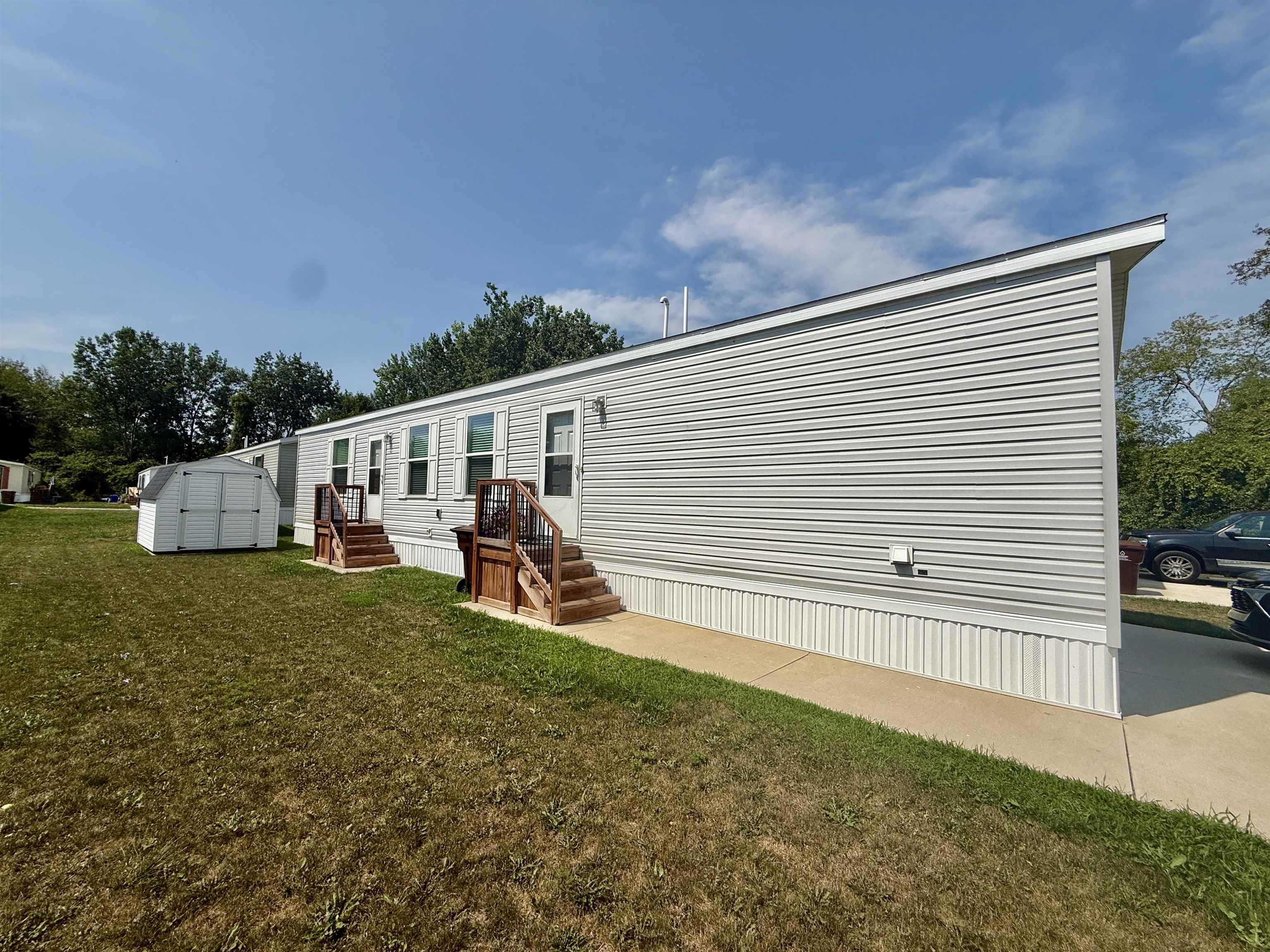 1062 Jefferson Court Property Photo 1