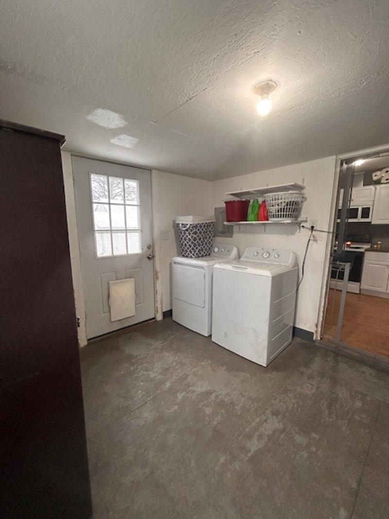 535 N Midland Street Property Photo 21