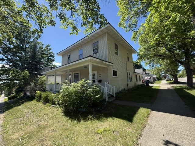 319 E Nelson Street Property Photo 1