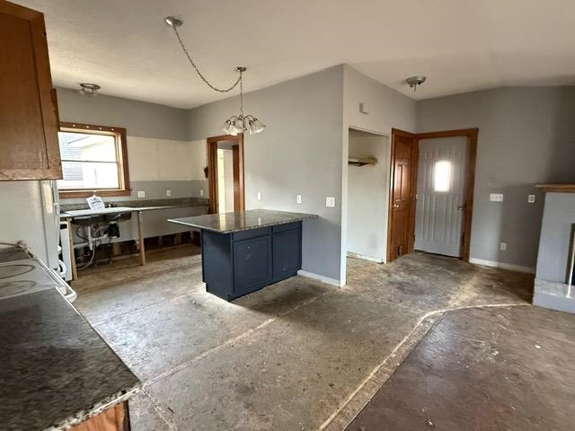 319 E Nelson Street Property Photo 11