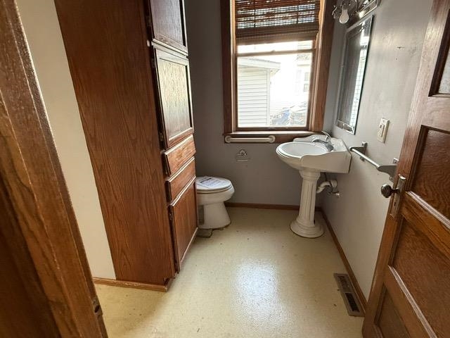 319 E Nelson Street Property Photo 12
