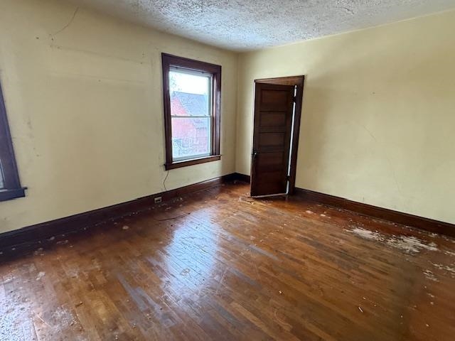 319 E Nelson Street Property Photo 20