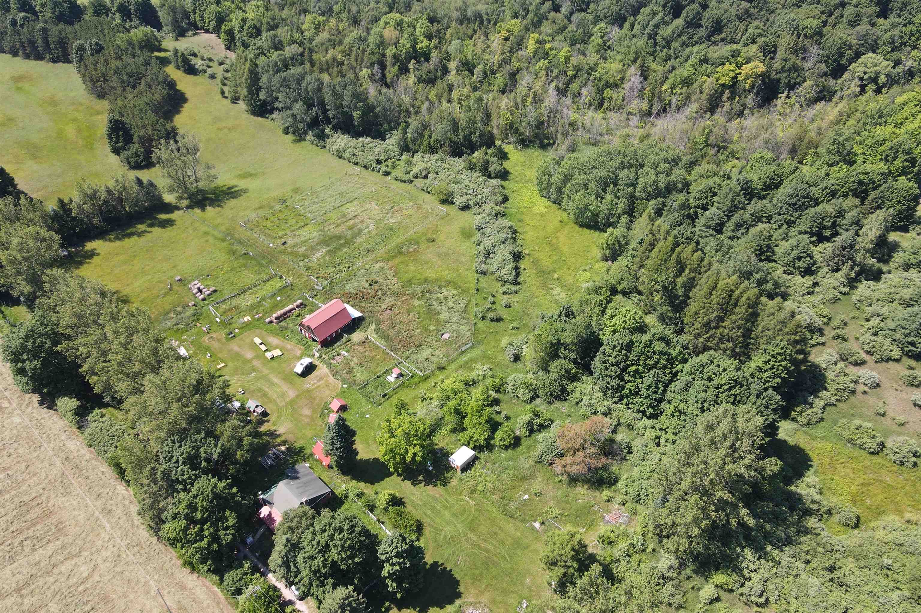 4626 S Center Highway Property Photo 3