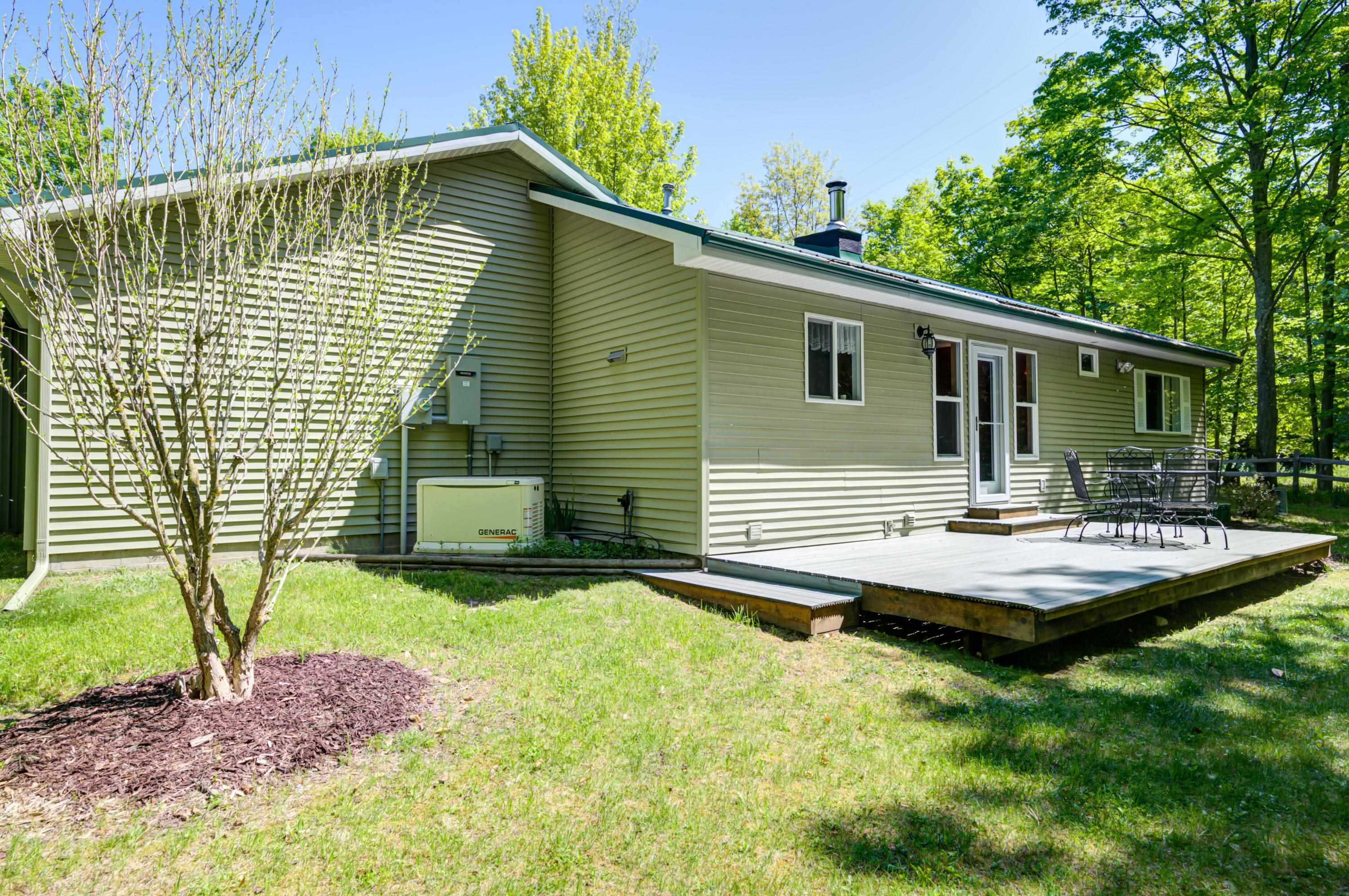 8134 Nw Ruttan Road Property Photo 2