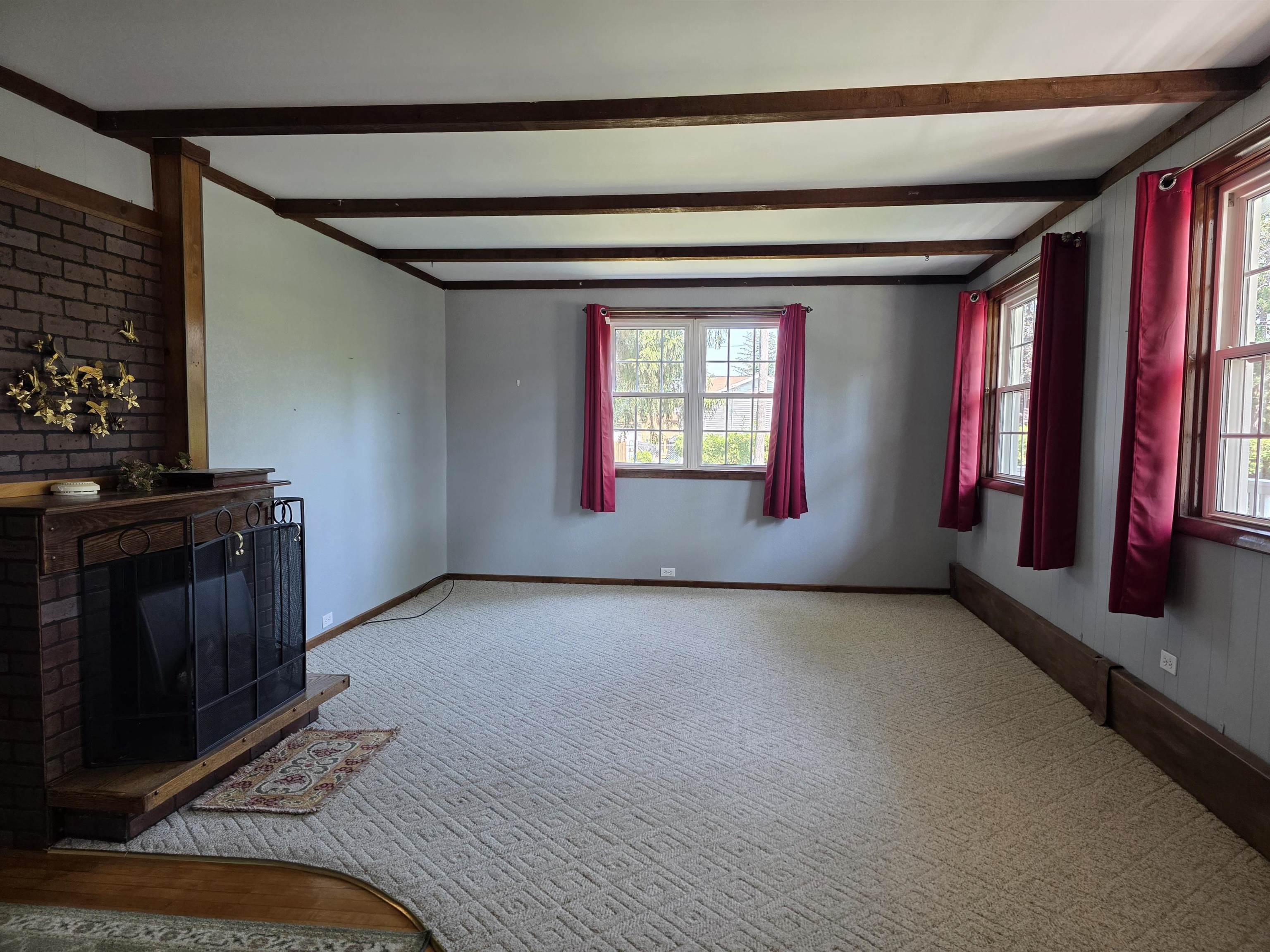 702 W Washington Property Photo 2