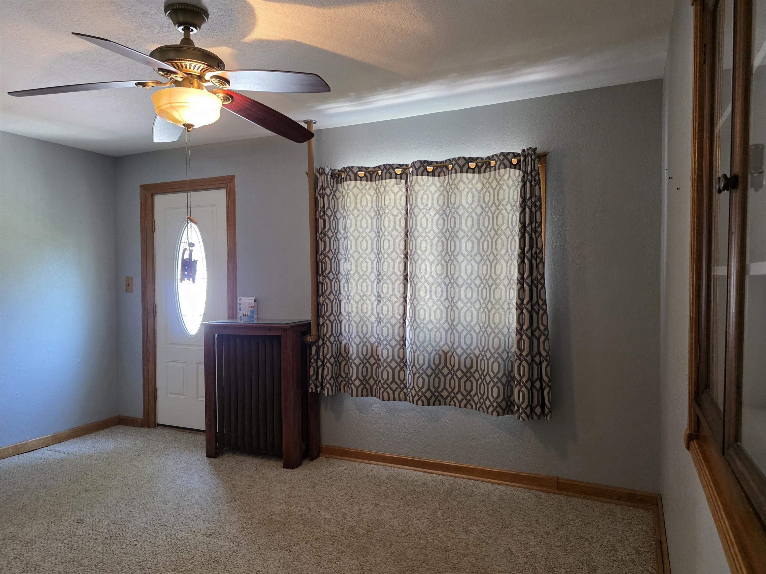 702 W Washington Property Photo 12