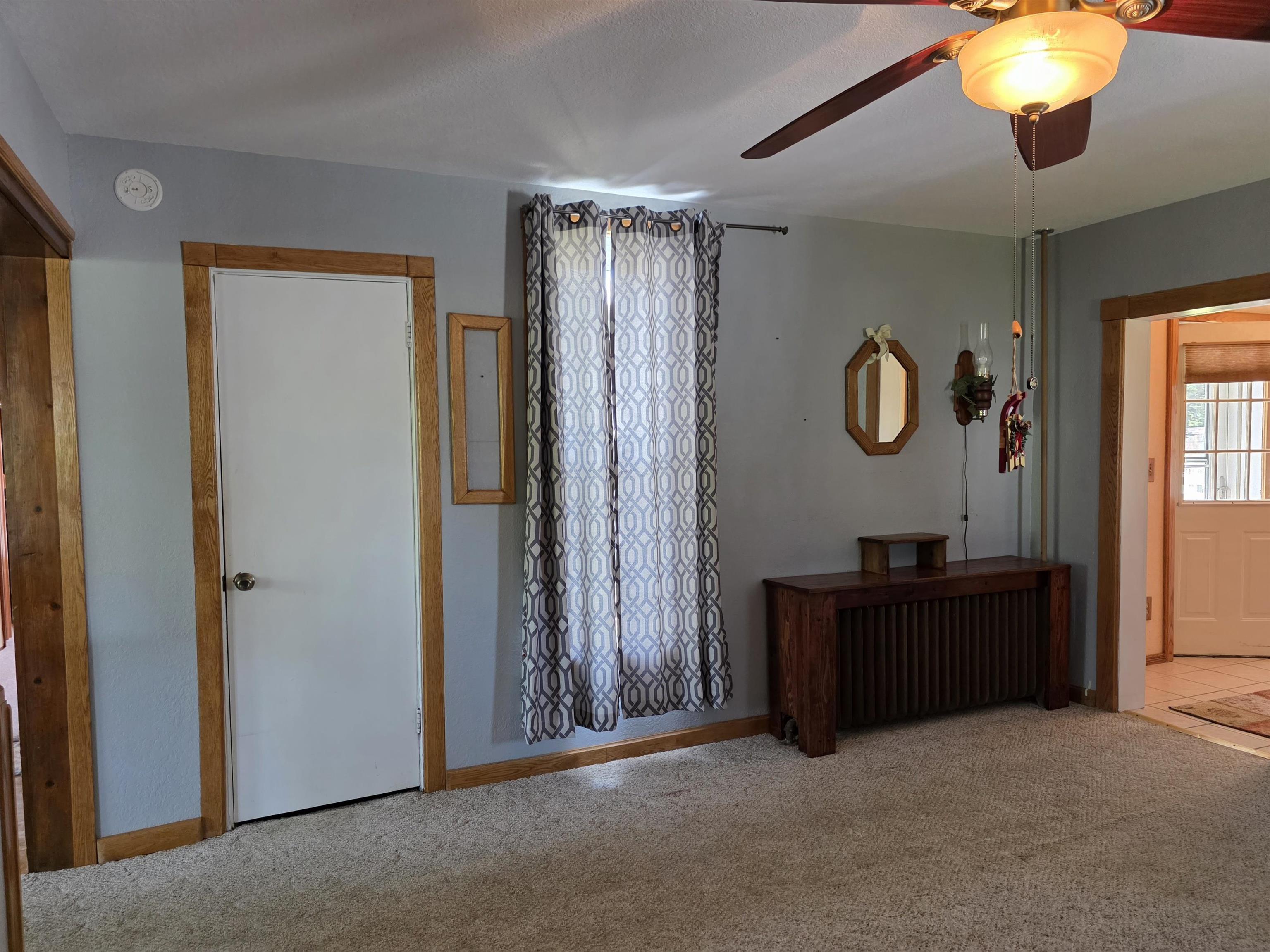 702 W Washington Property Photo 13