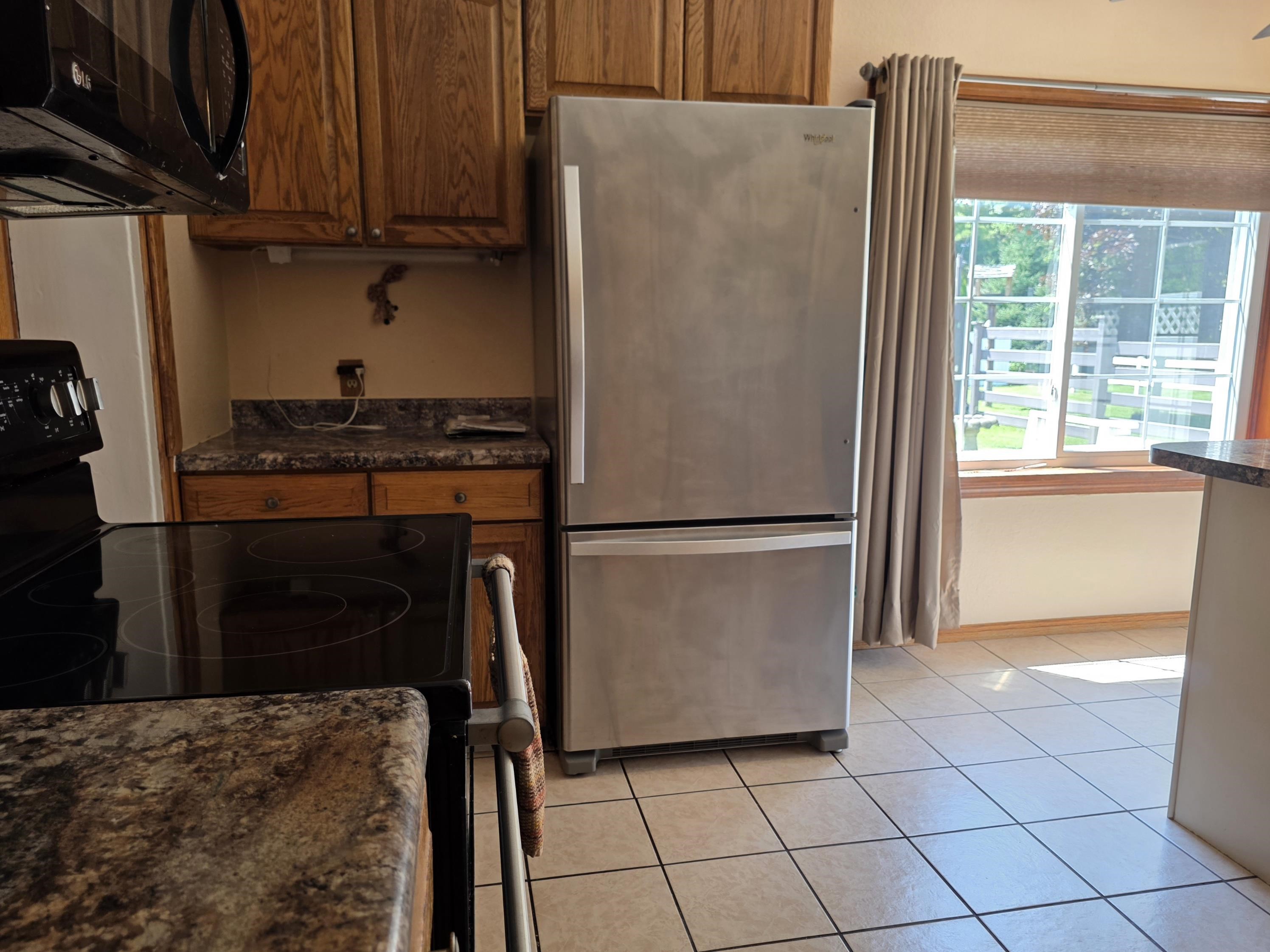 702 W Washington Property Photo 17