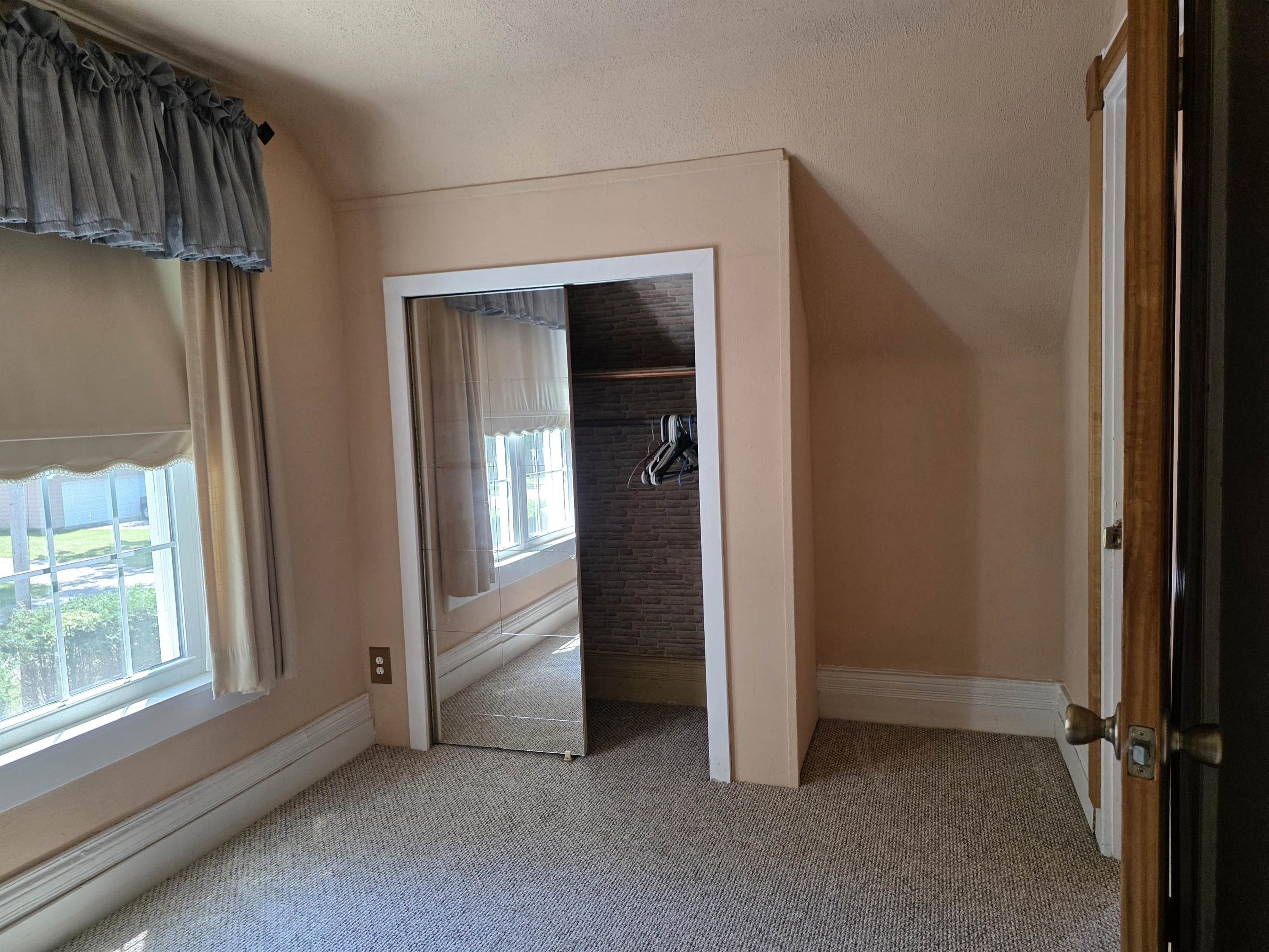 702 W Washington Property Photo 50