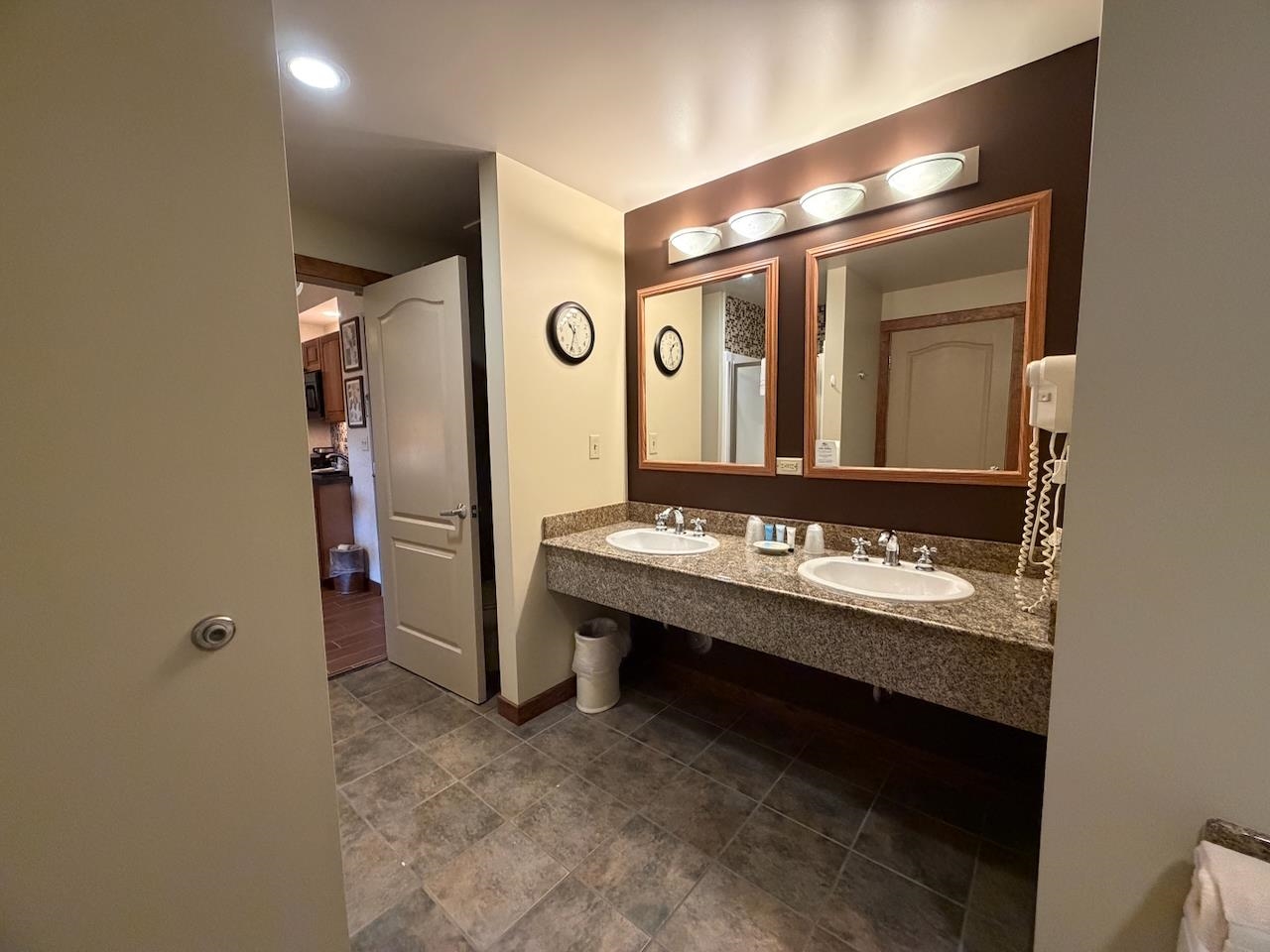 2400 Troon South Property Photo 22