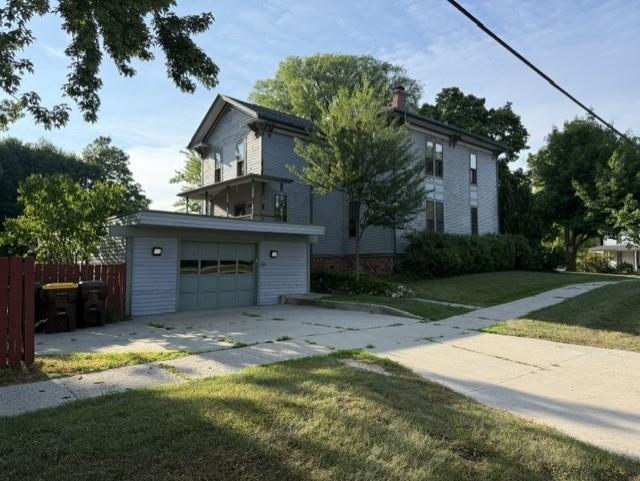 424 Center Street Property Photo 2