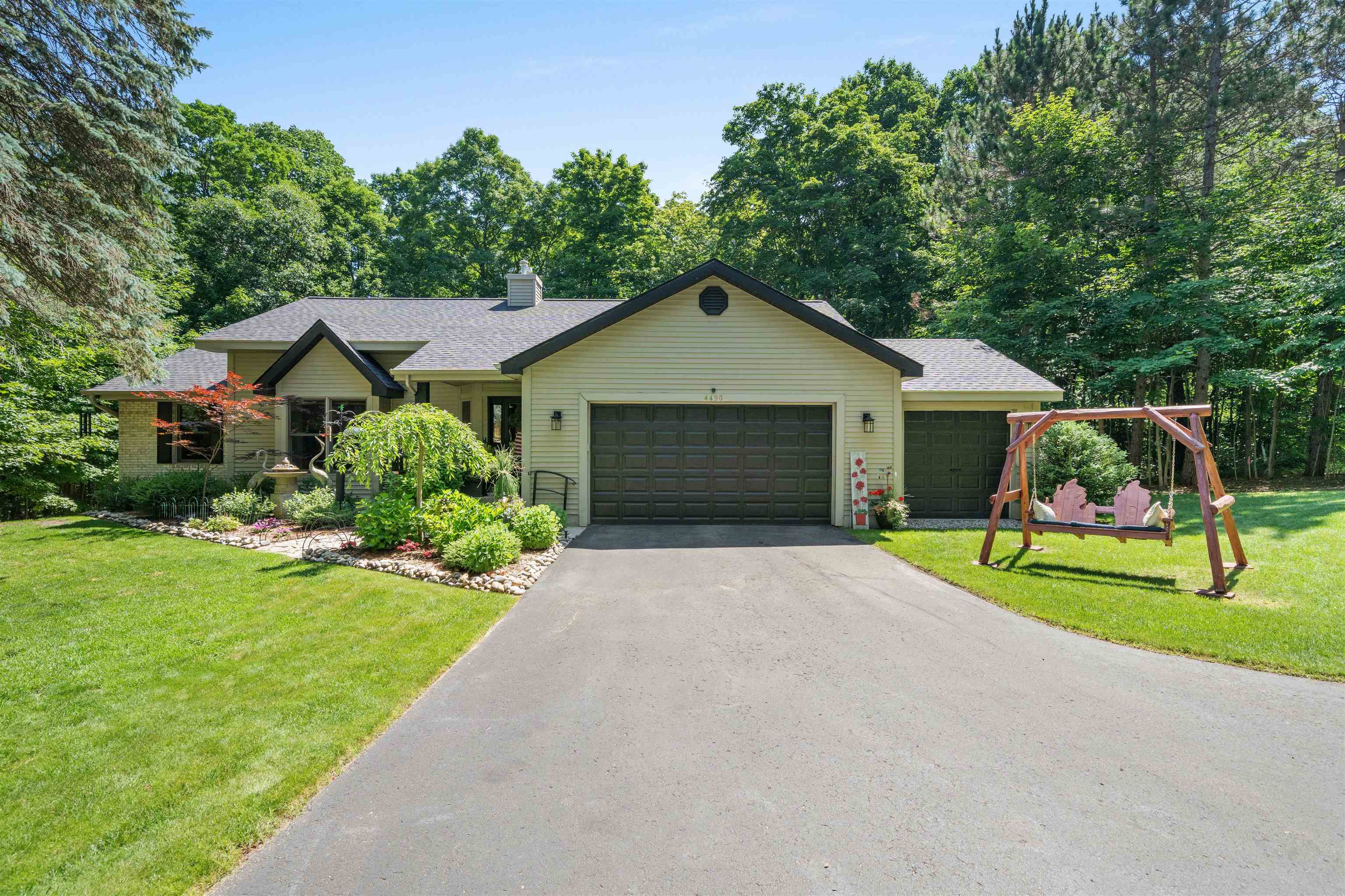 4490 Marykris Lane