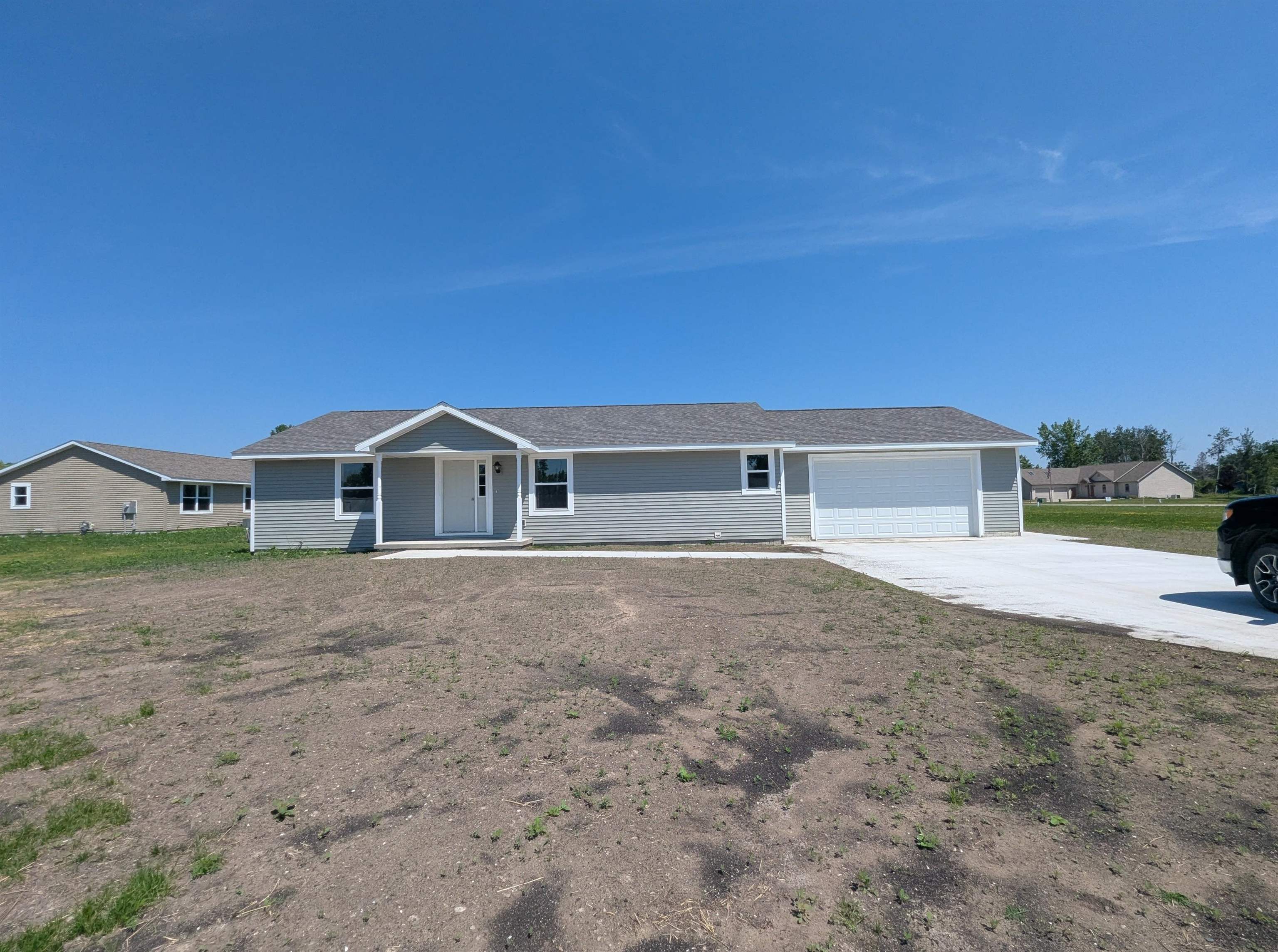 263 Stern Drive Property Photo 3