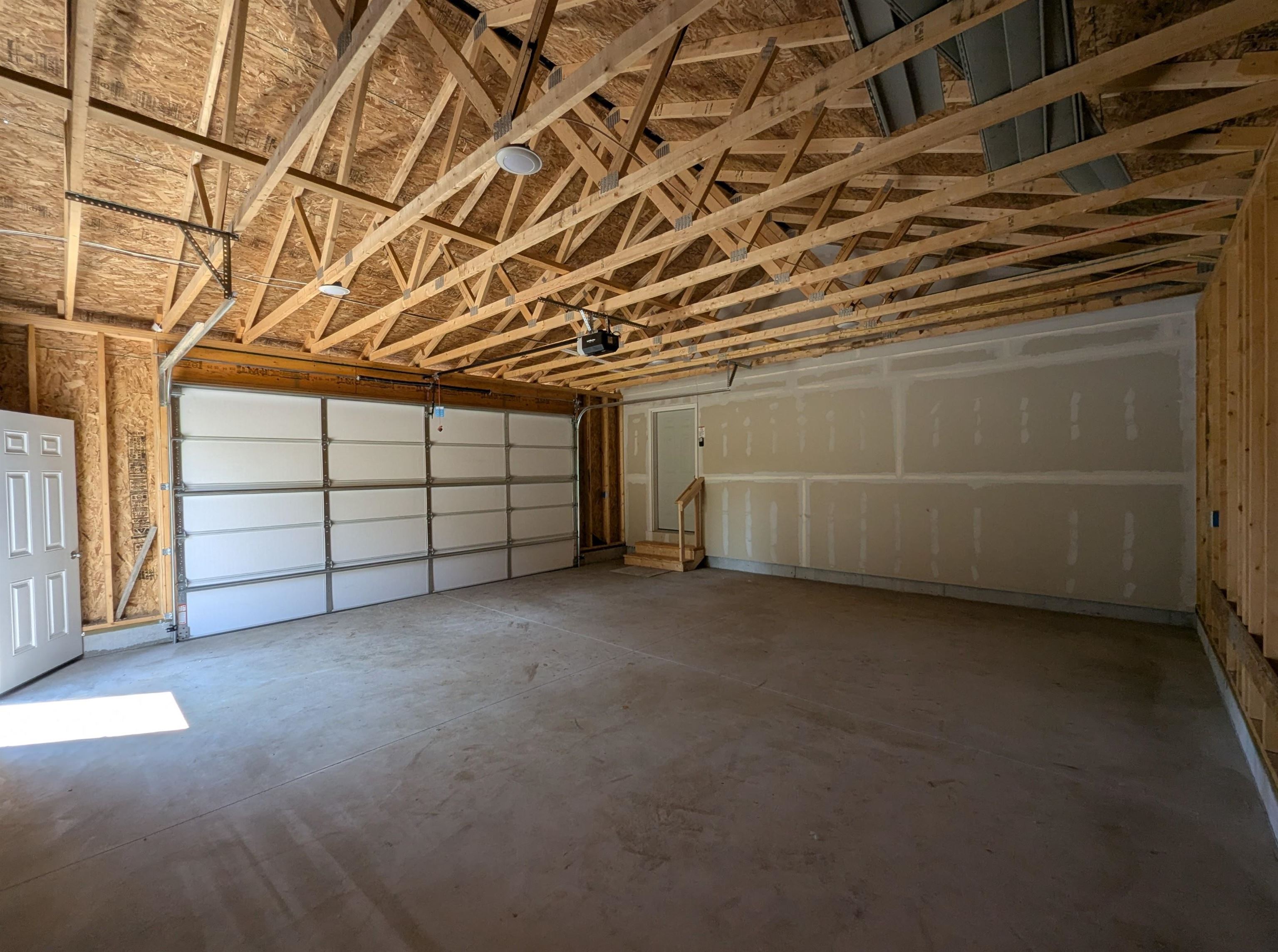 263 Stern Drive Property Photo 8