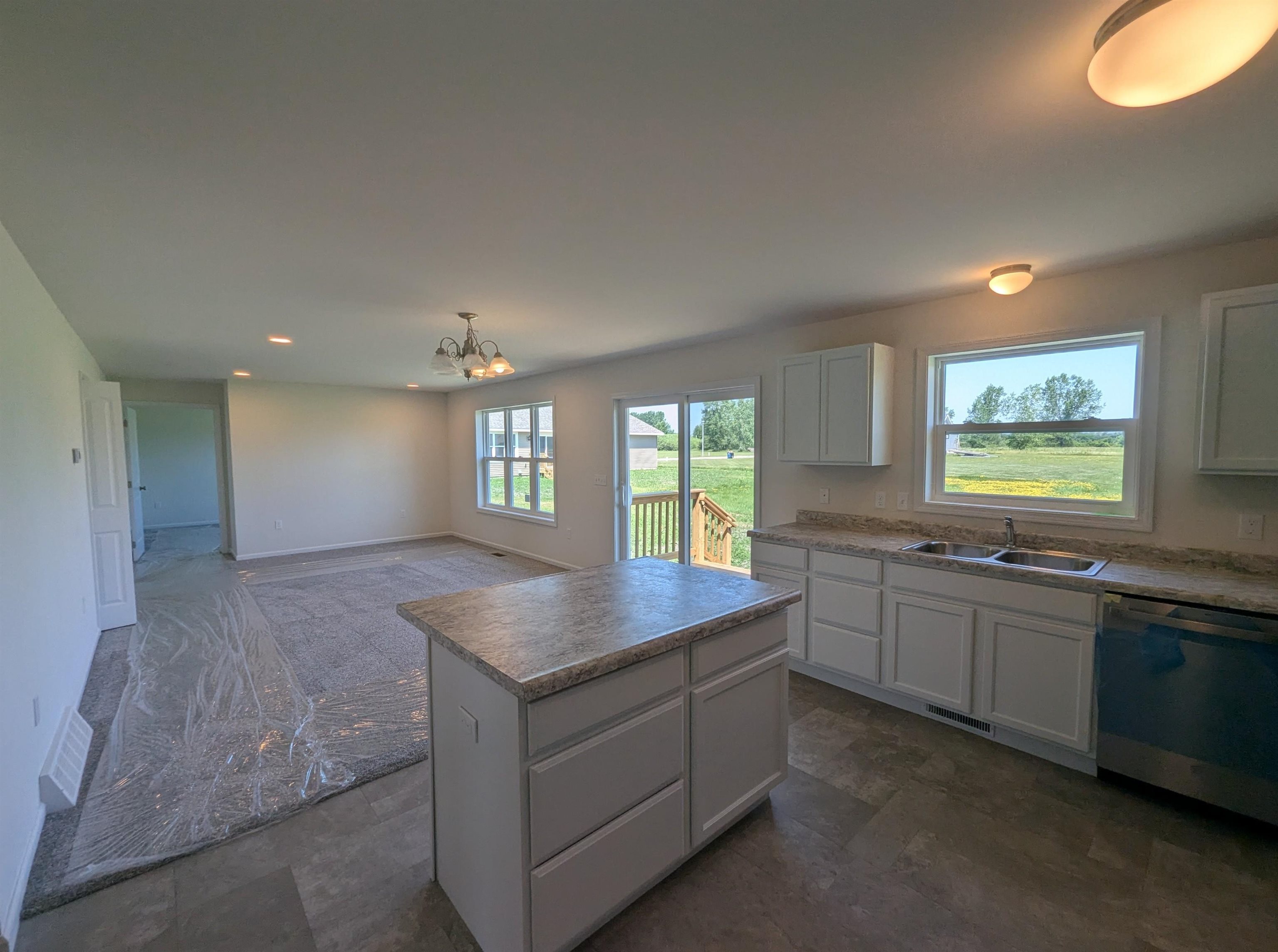 263 Stern Drive Property Photo 12