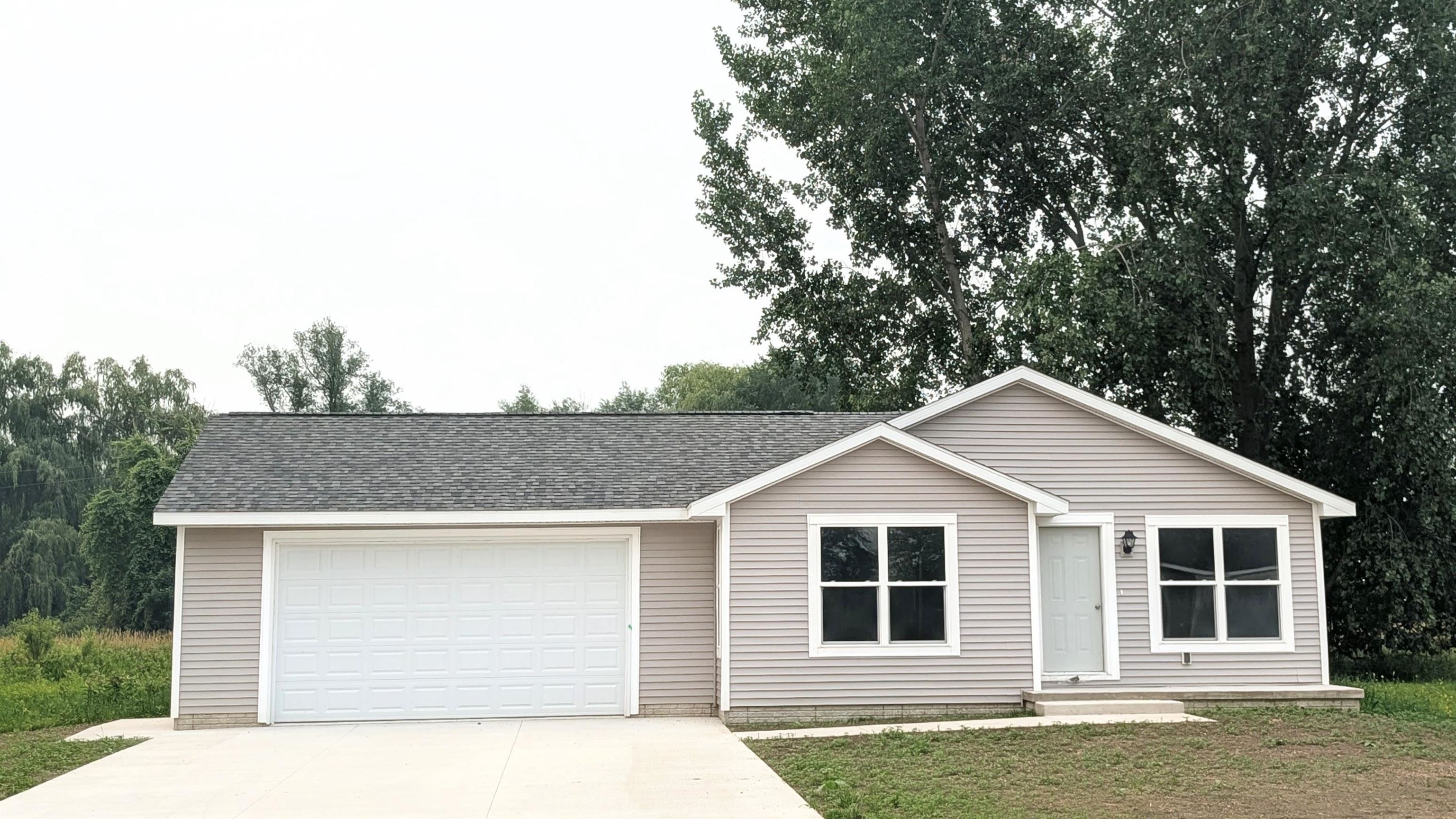 268 Stern Drive Property Photo 1