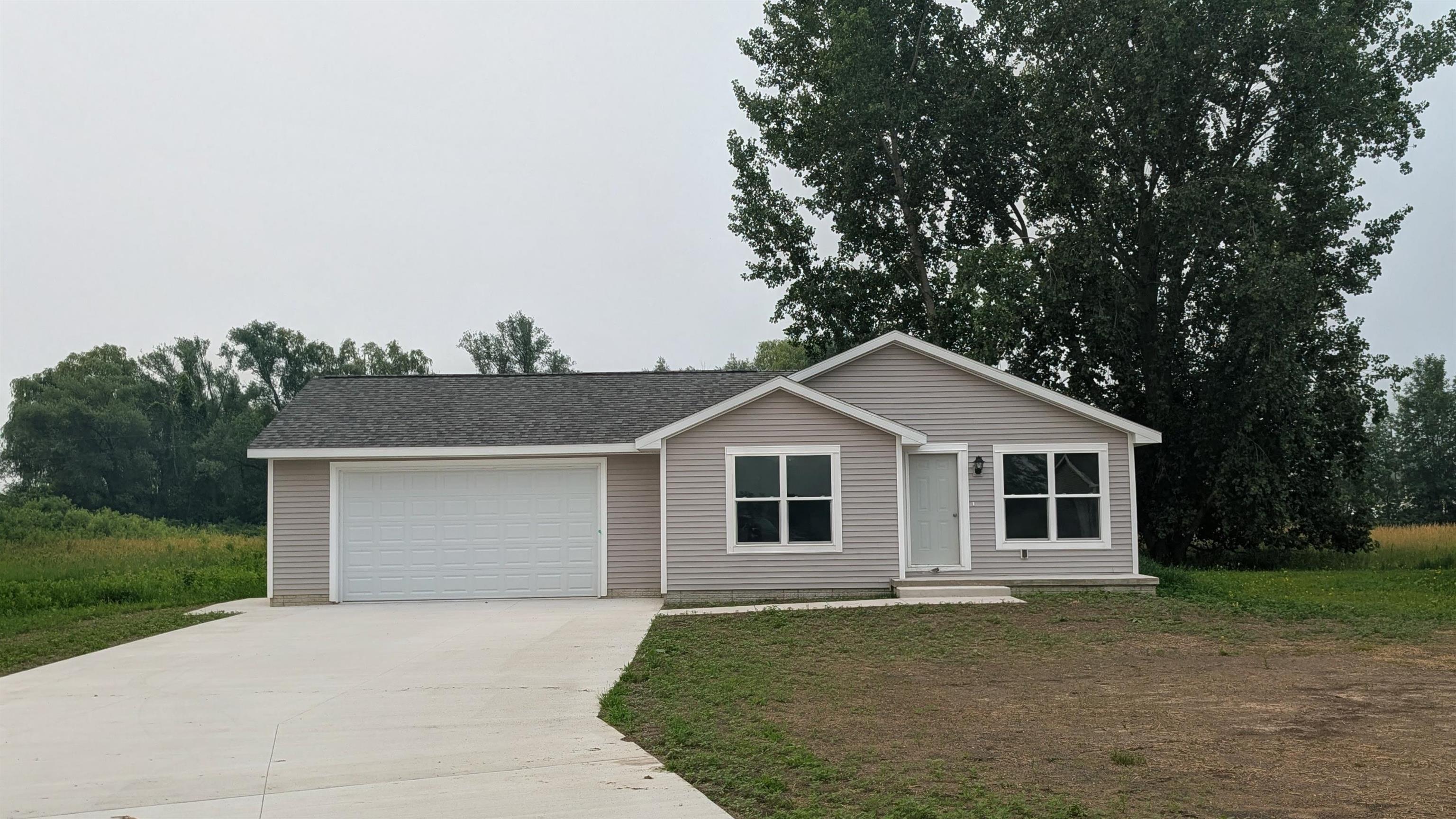 268 Stern Drive Property Photo 2