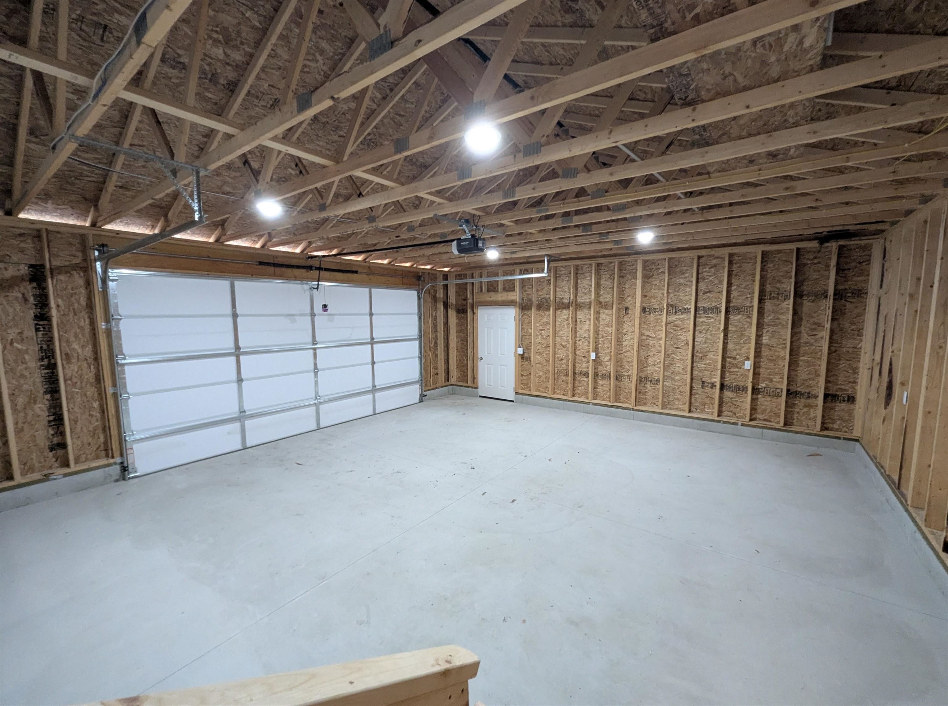 268 Stern Drive Property Photo 3