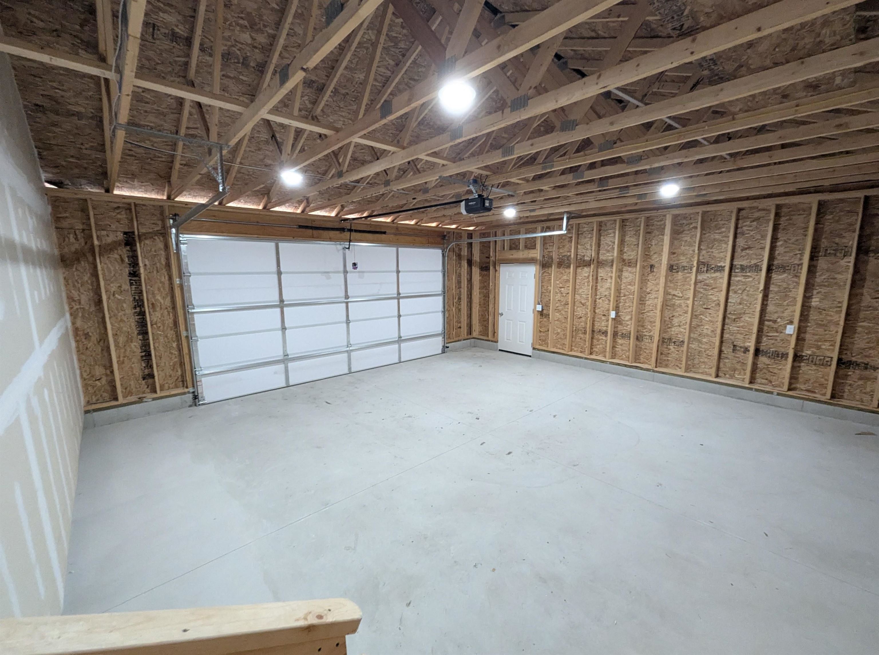 268 Stern Drive Property Photo 4