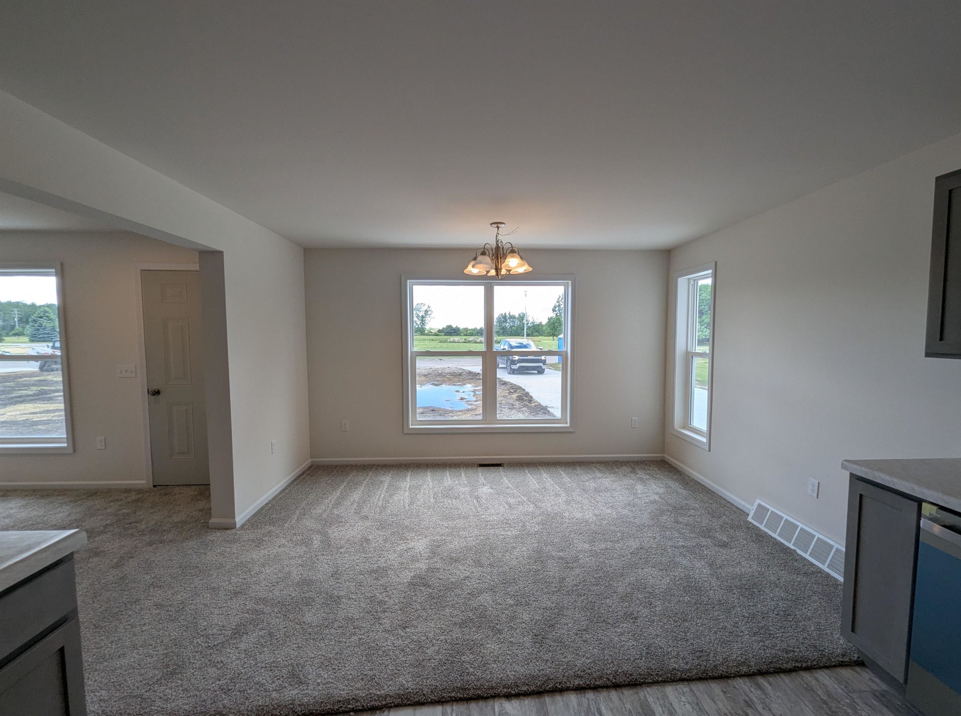268 Stern Drive Property Photo 12