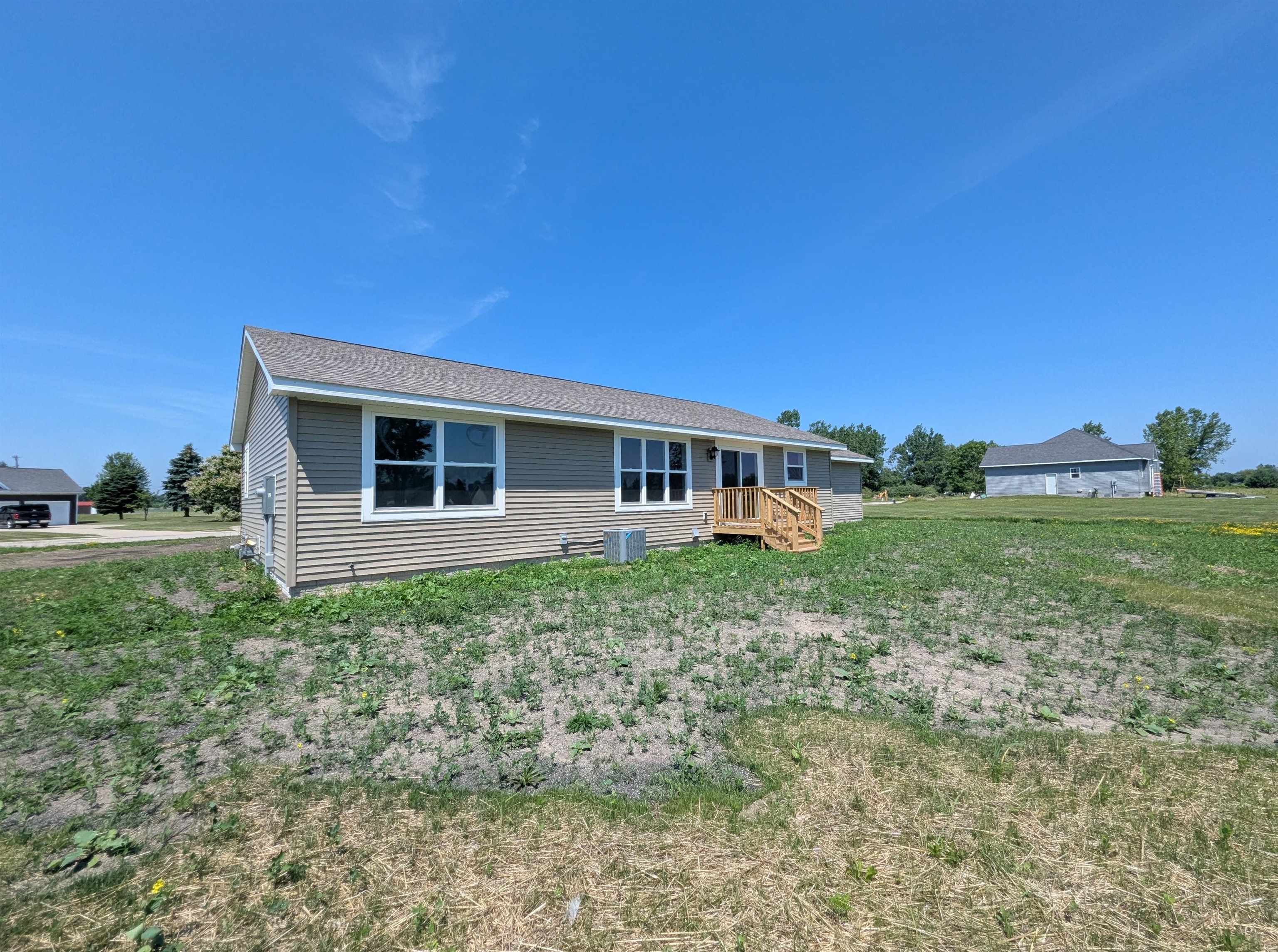 257 Stern Drive Property Photo 4