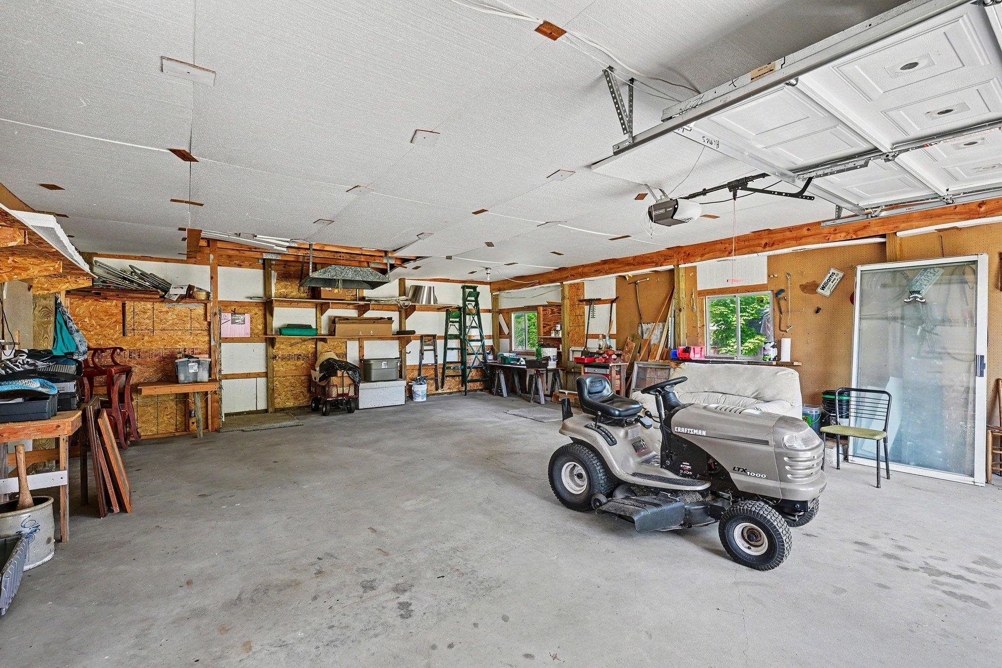 509 Gitchegumee Drive Property Photo 22