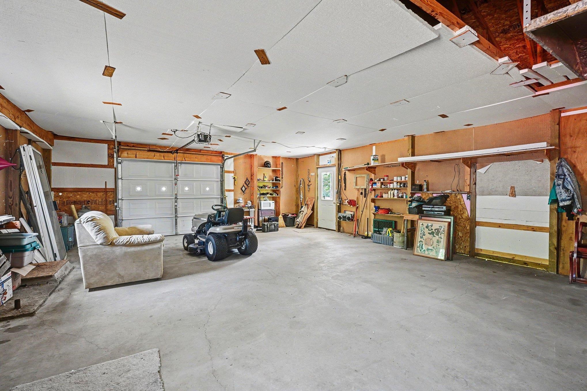 509 Gitchegumee Drive Property Photo 23