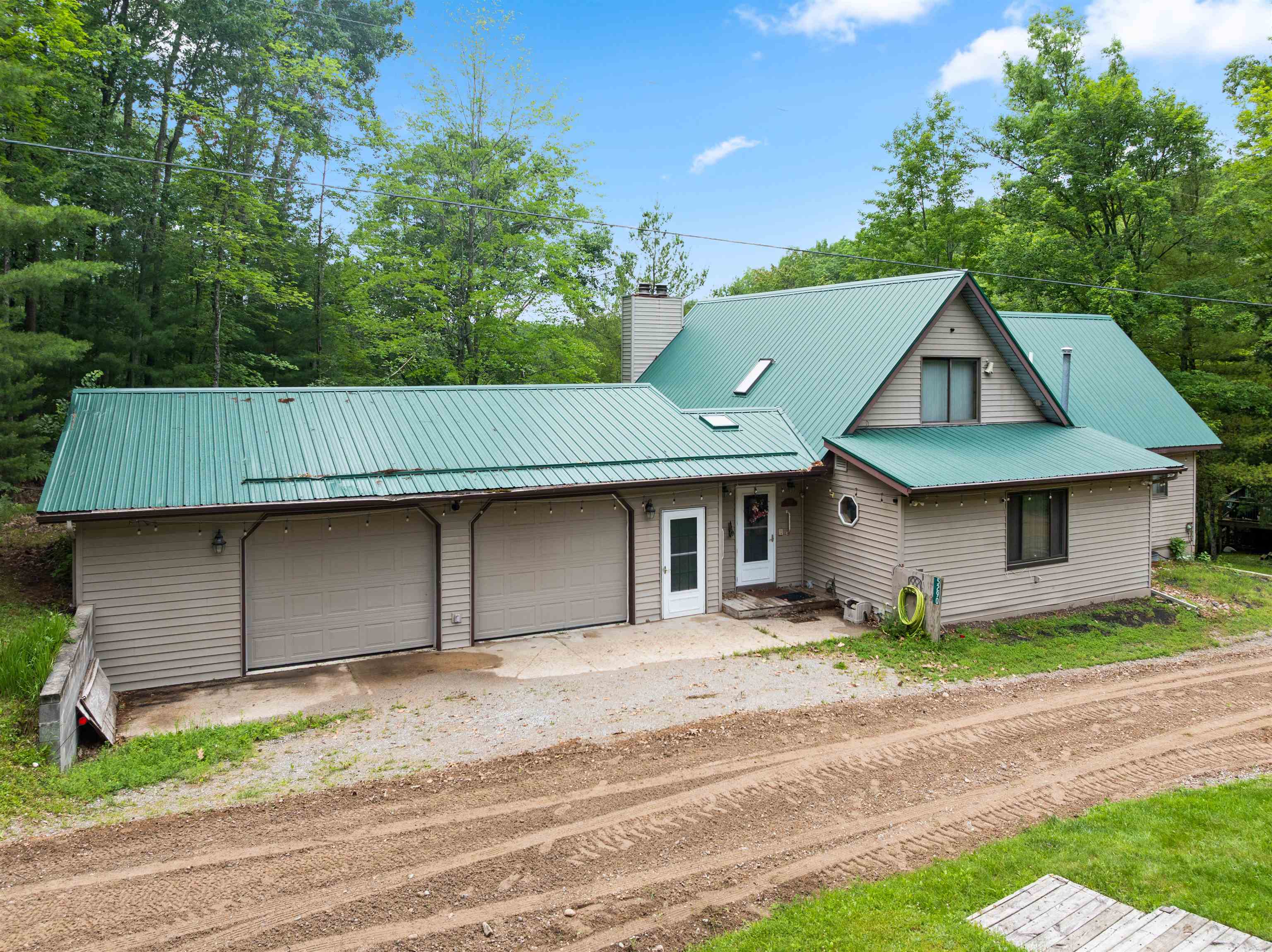 5290 E Twin Lake Road Property Photo 1
