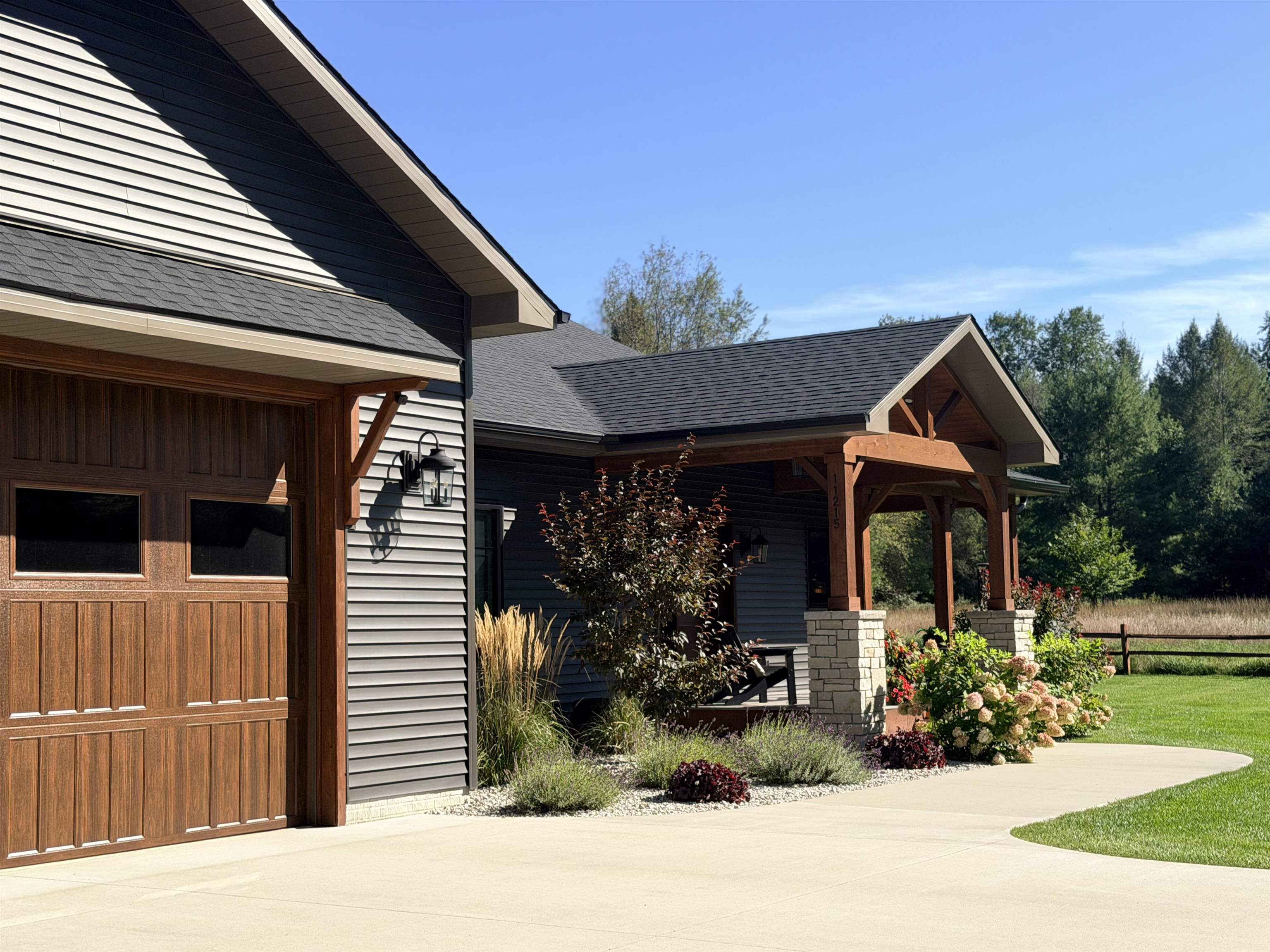 11215 Appleridge Trail Property Photo 5