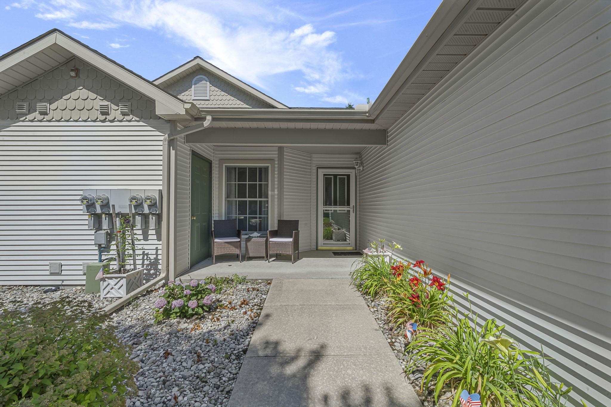 608 Meadowview Lane