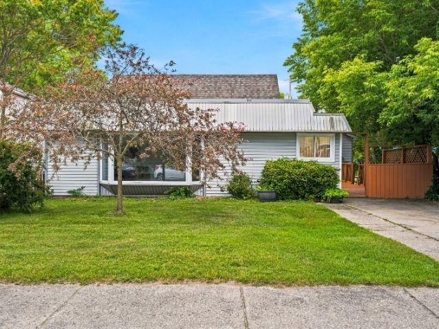 143 S Benzie Boulevard Property Photo 1