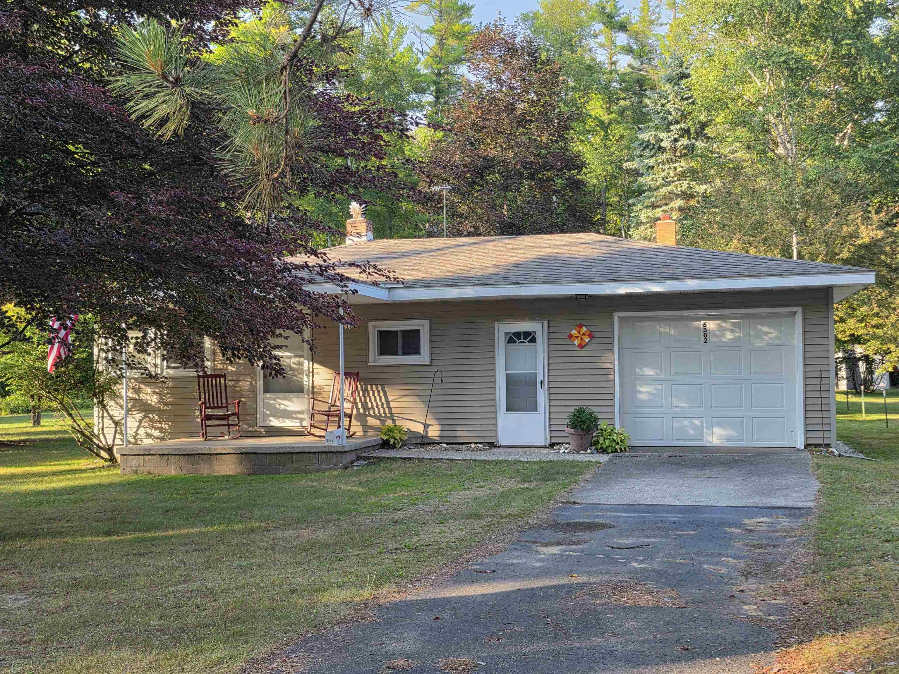 6302 Loud Drive Property Photo 1