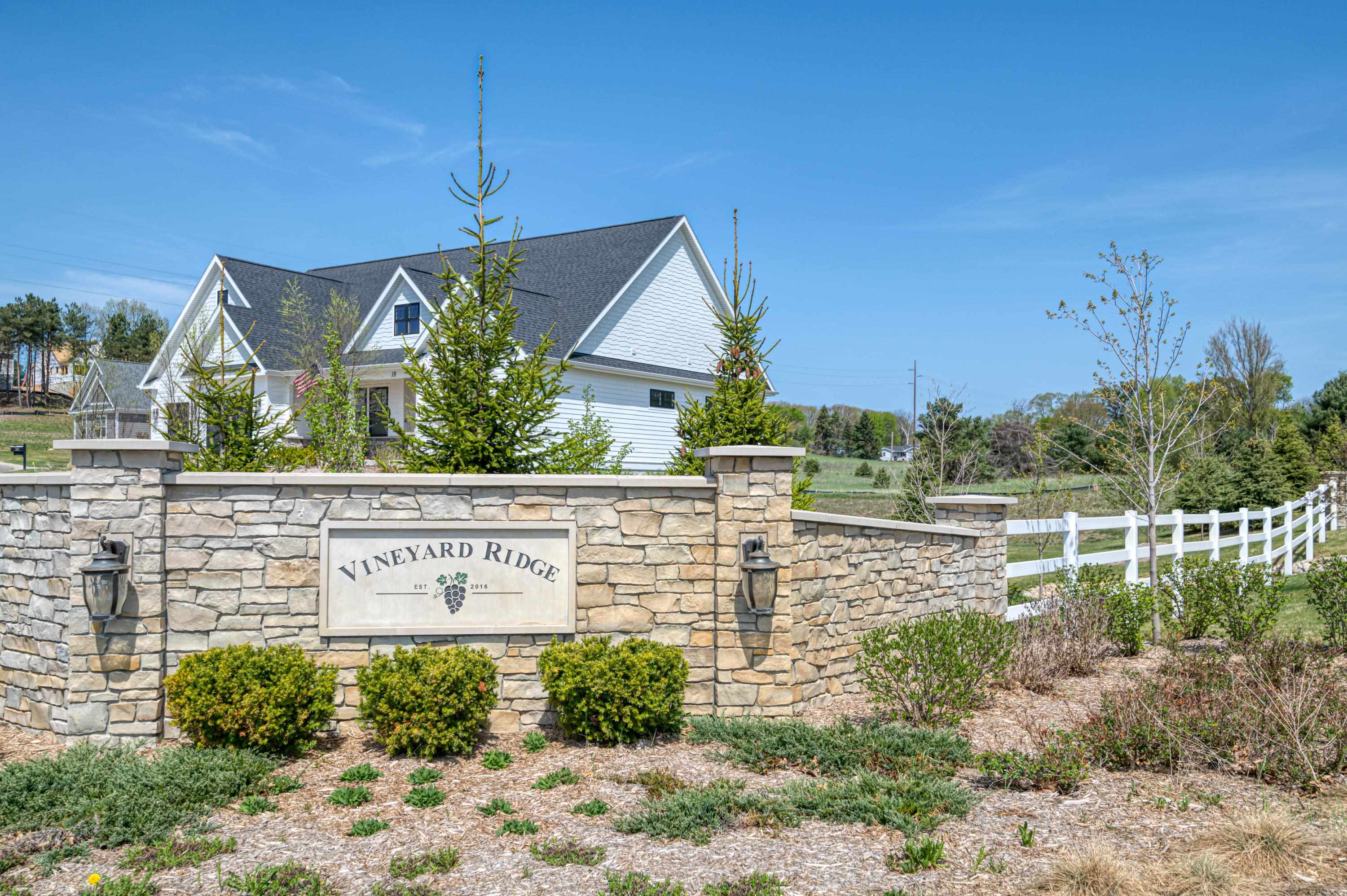 192 Vineyard Ridge Drive Property Photo 1