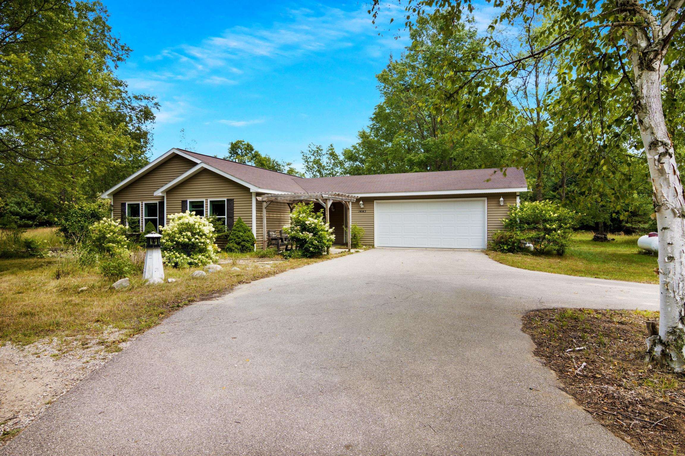 14143 Erdman Road Property Photo 1