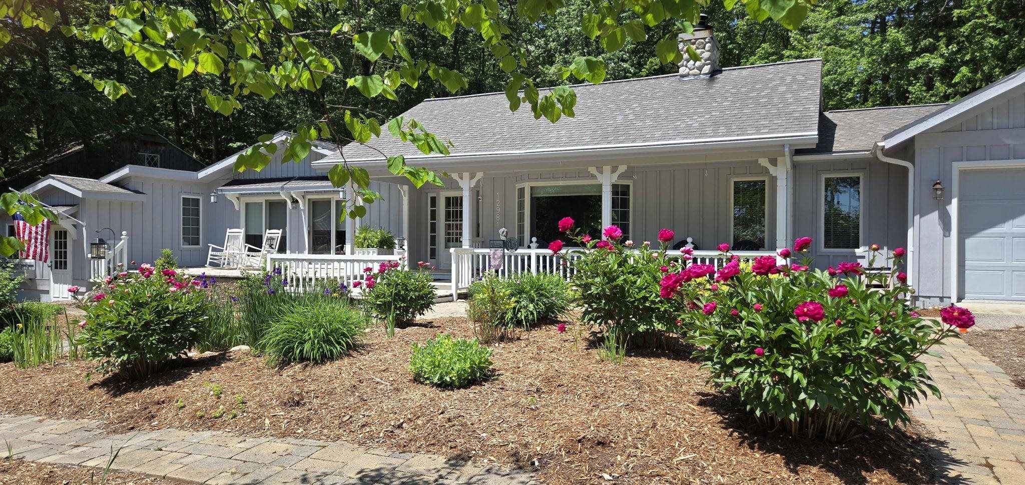 12981 N Forest Beach Property Photo 1