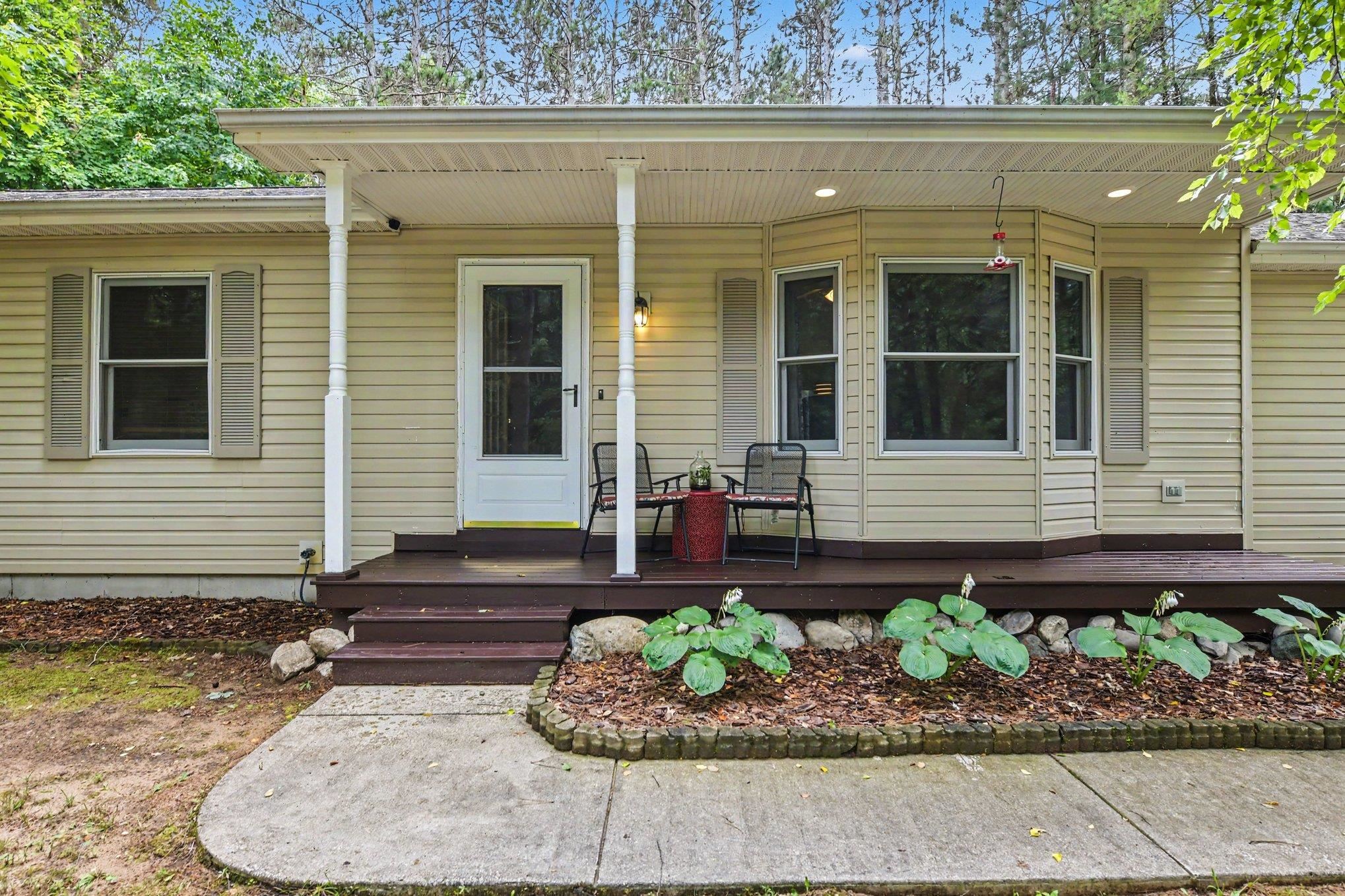9307 Evergreen Drive Property Photo 1