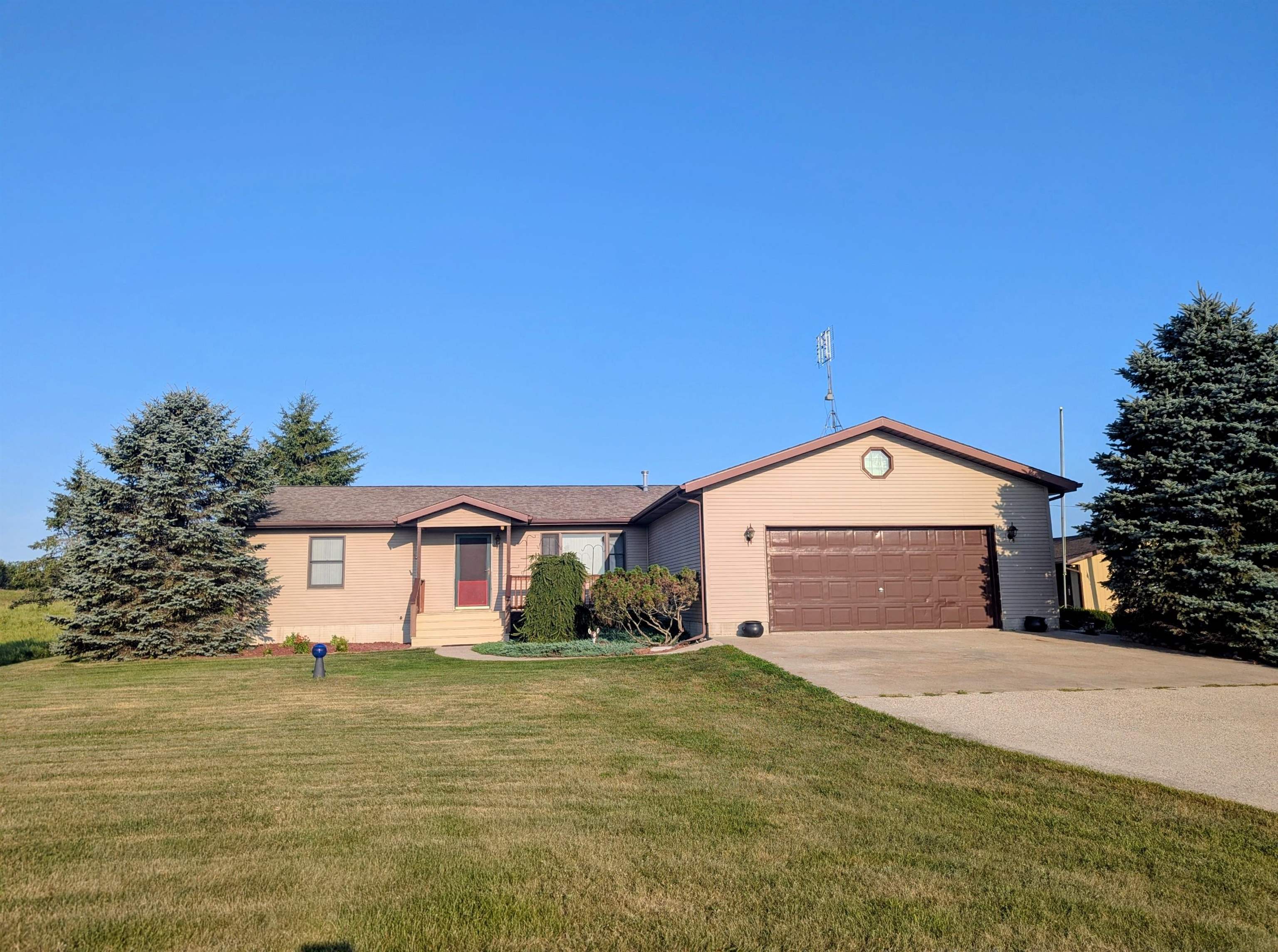 1177 Melita Road Property Photo 2