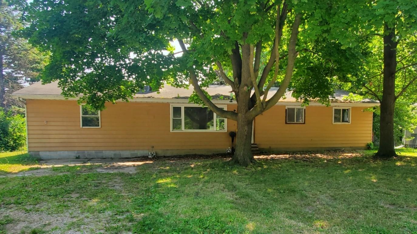 424 N Ithaca Street Property Photo 1