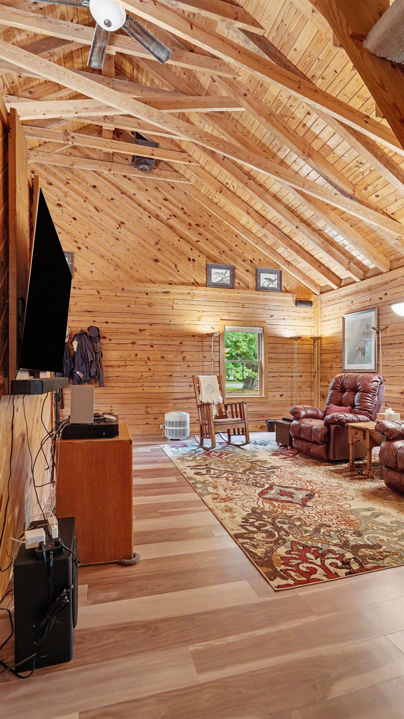 5280 S East County Line Road Property Photo 8