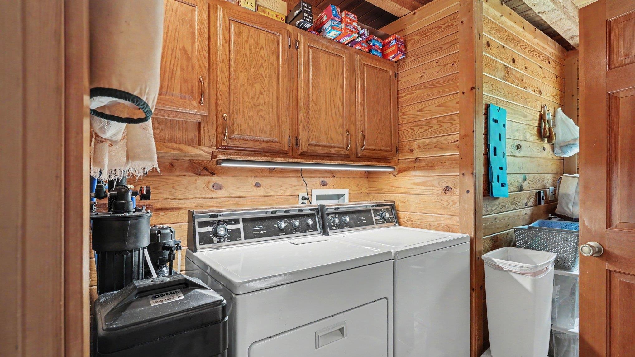5280 S East County Line Road Property Photo 18