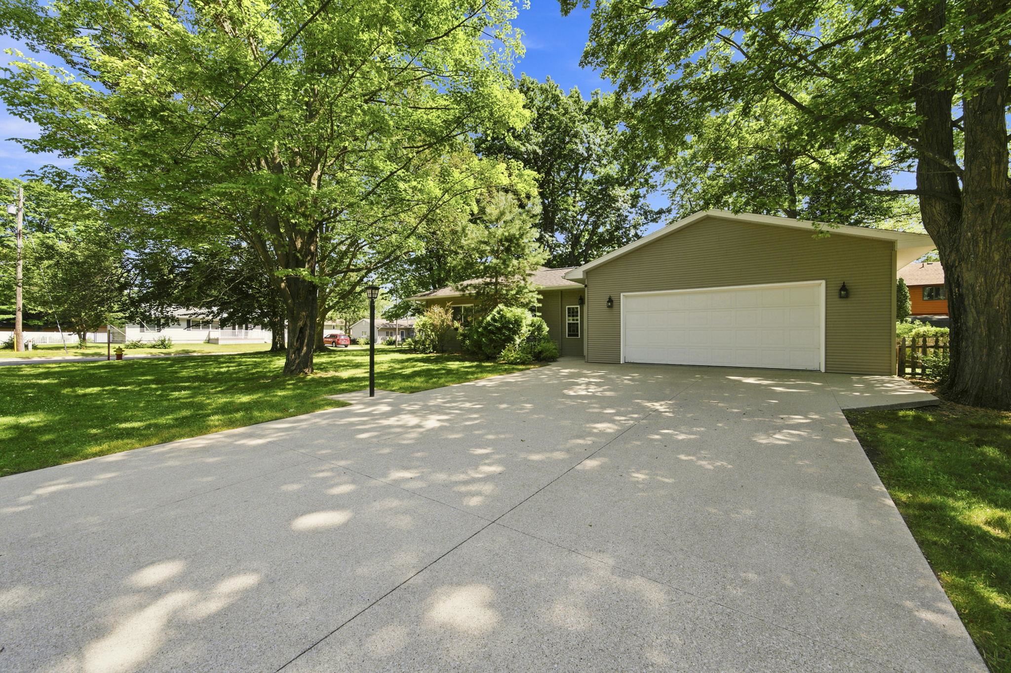 123 Alexander Street Property Photo 13