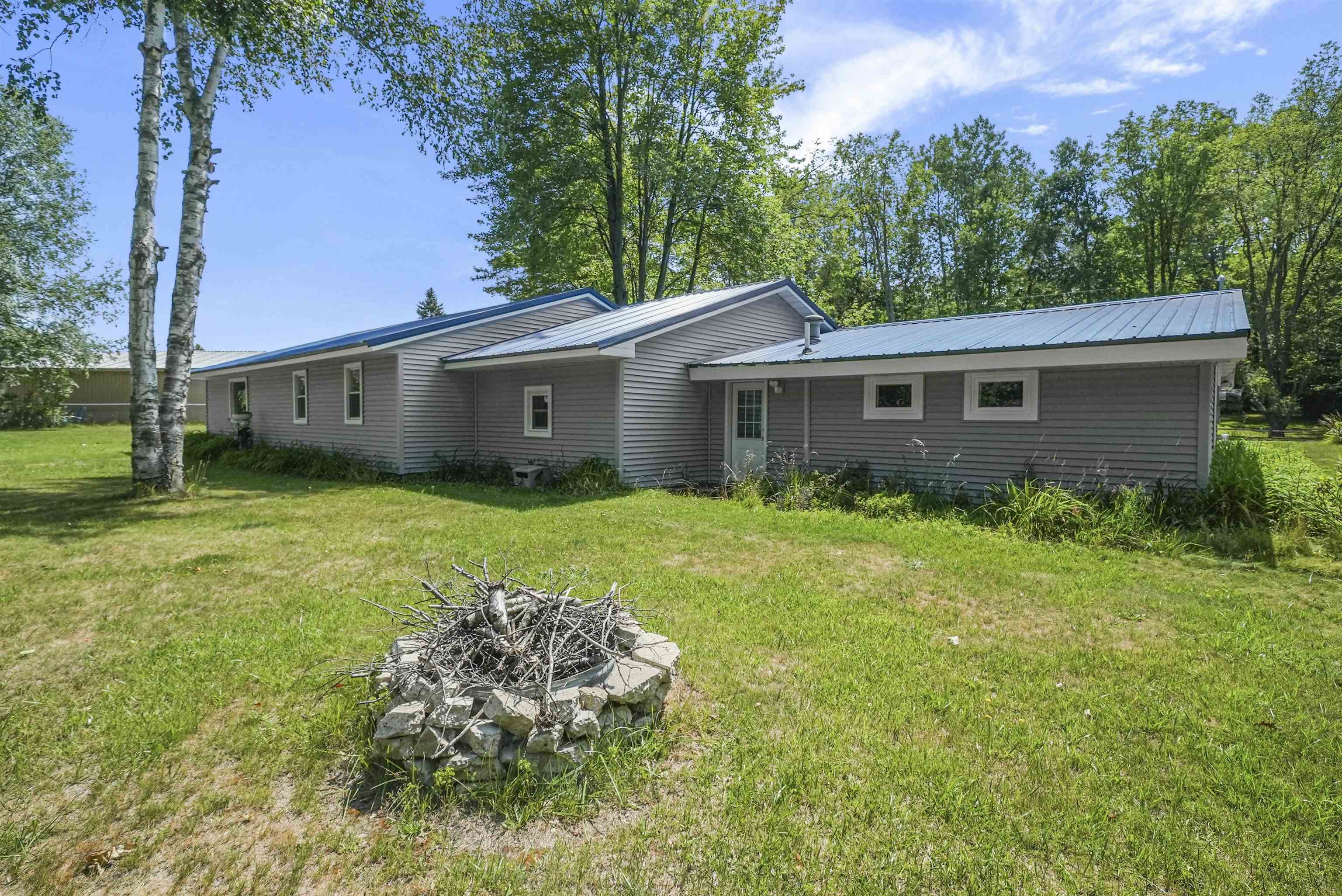 6145 Parker Drive Property Photo 2