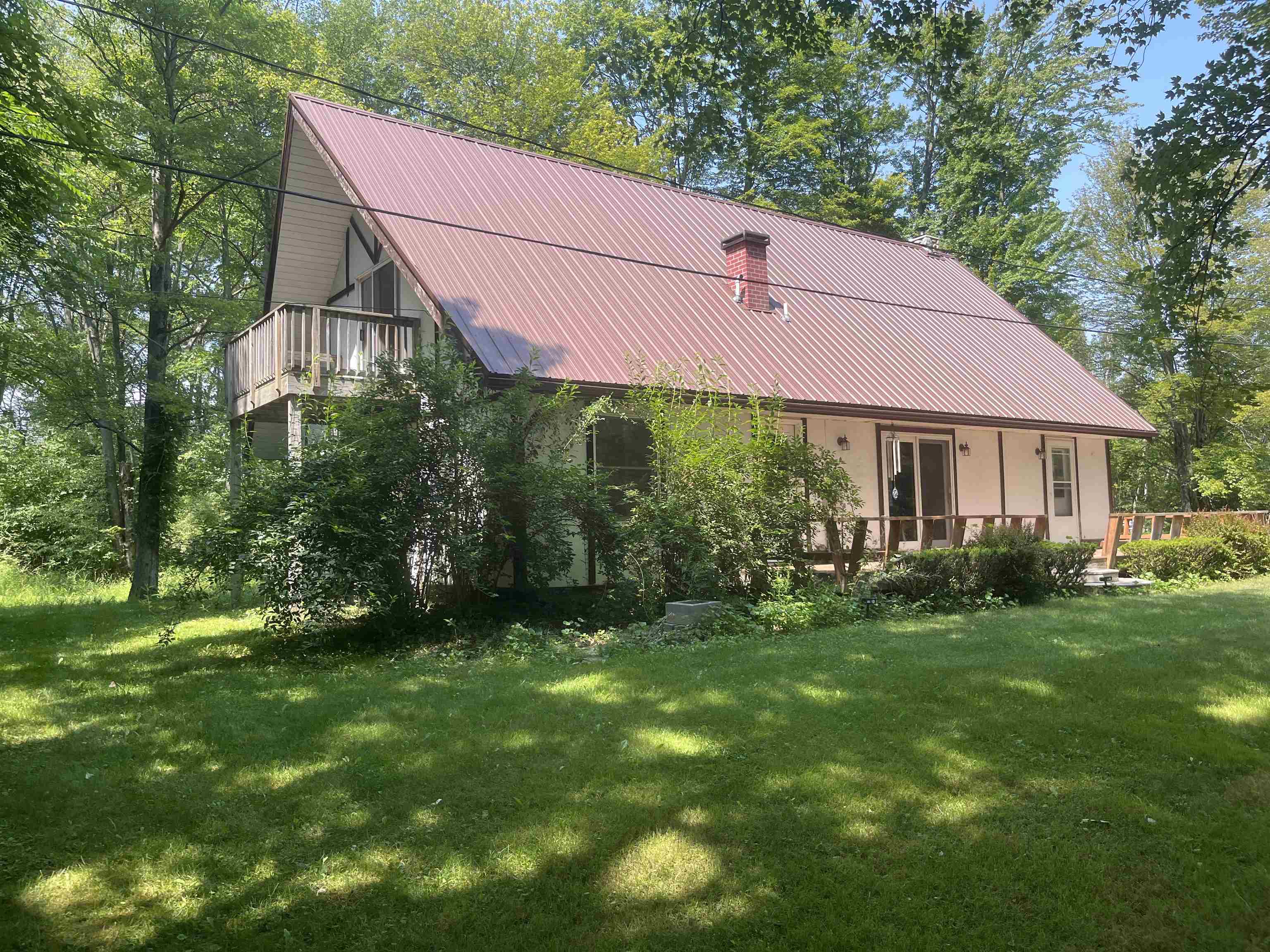 2354 E Huron Property Photo 2