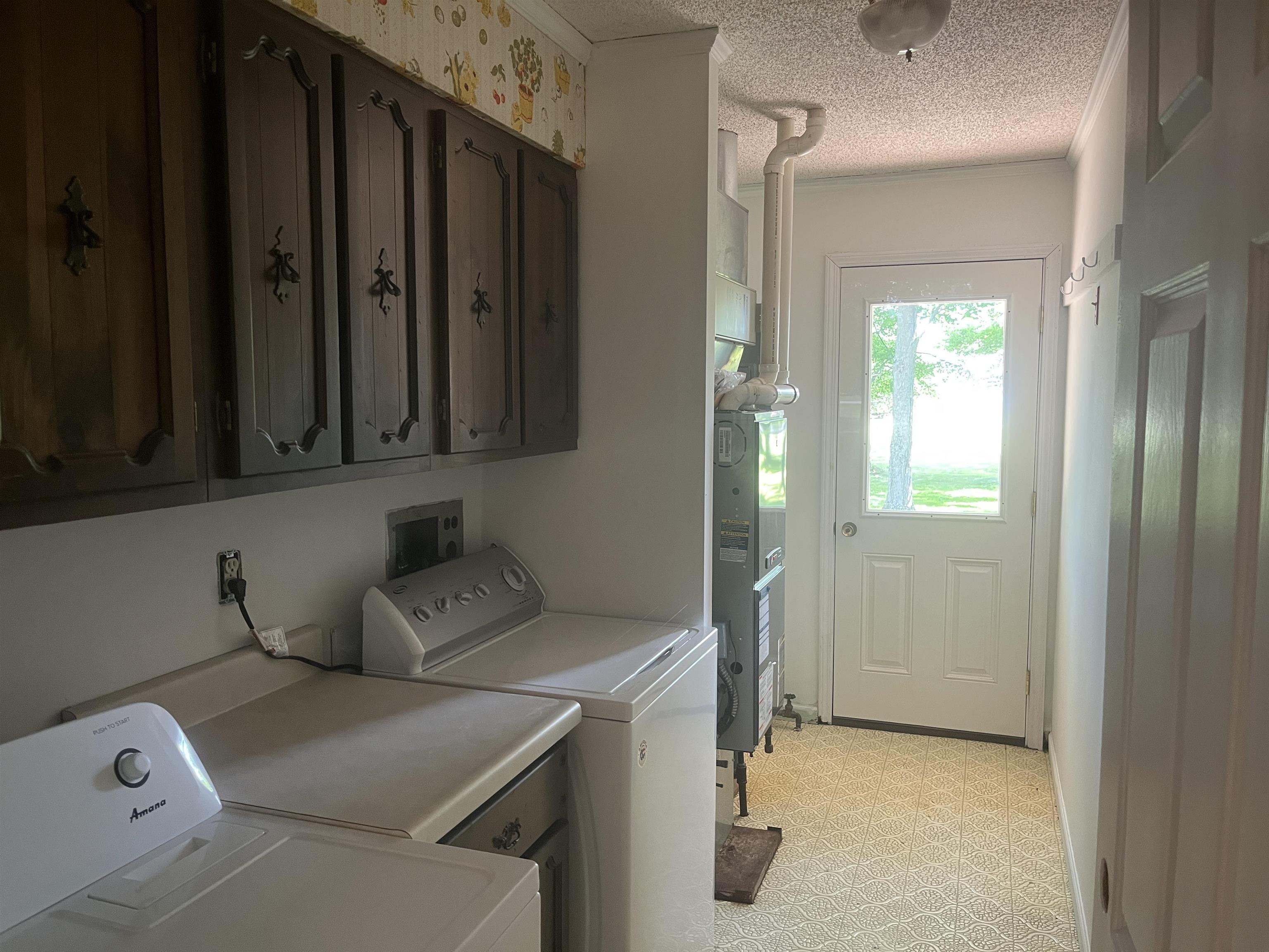2354 E Huron Property Photo 15